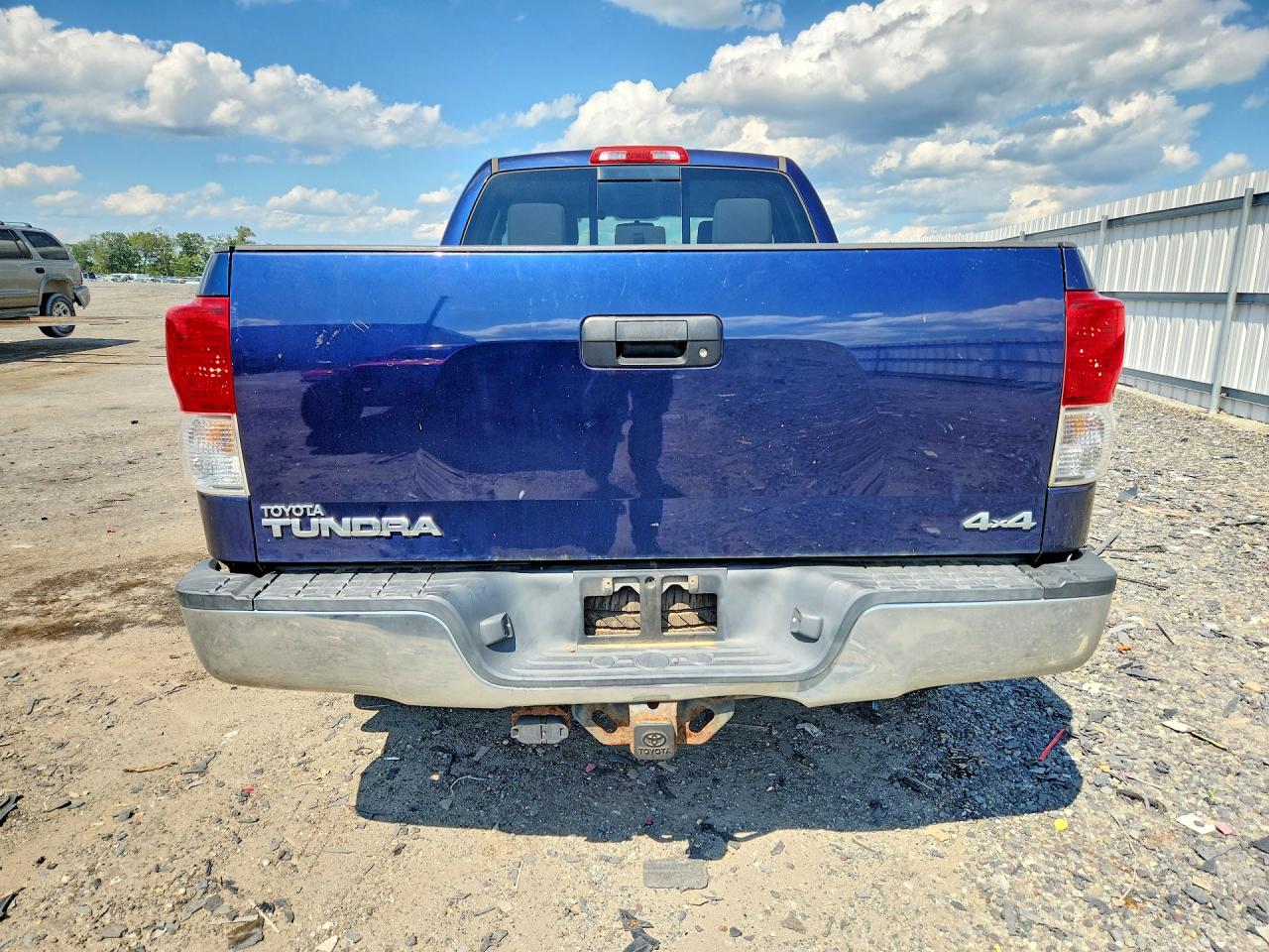 2010 Toyota Tundra Double Cab Sr5 Blue vin: 5TFUY5F10AX103399