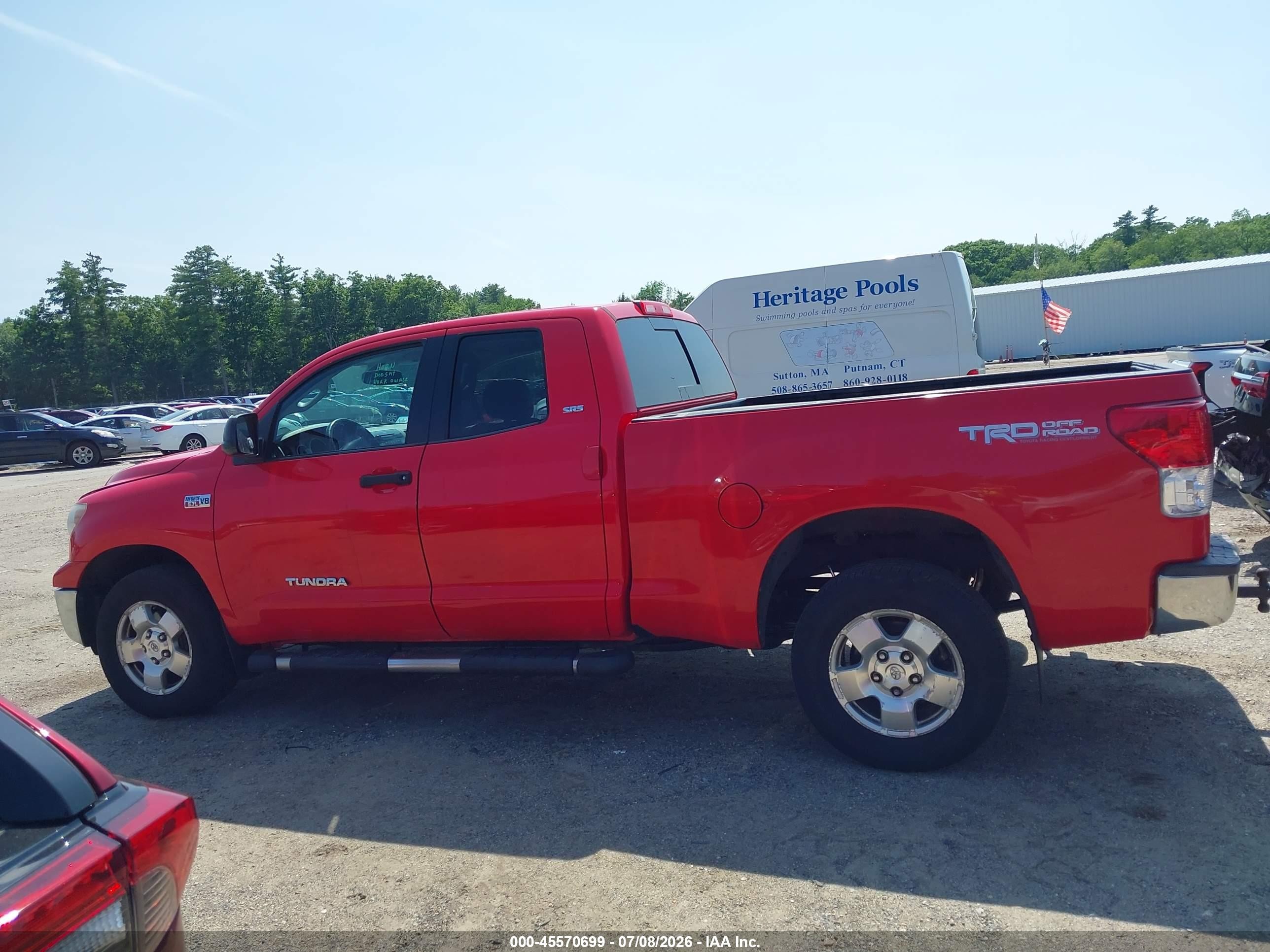 2013 Toyota Tundra Grade 5.7l V8 Red vin: 5TFUY5F10DX302800