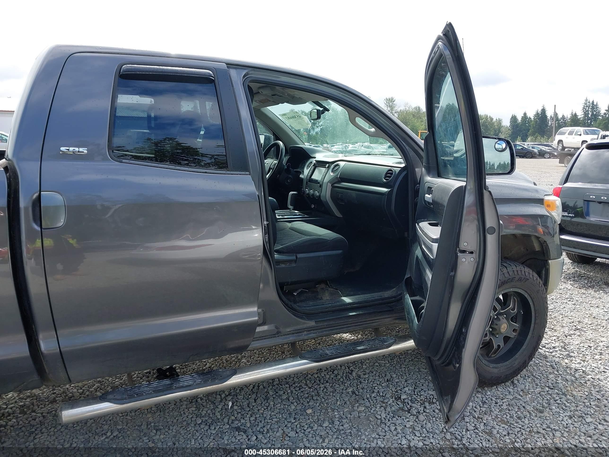 2014 Toyota Tundra Sr5 5.7l V8 Gray vin: 5TFUY5F10EX338410