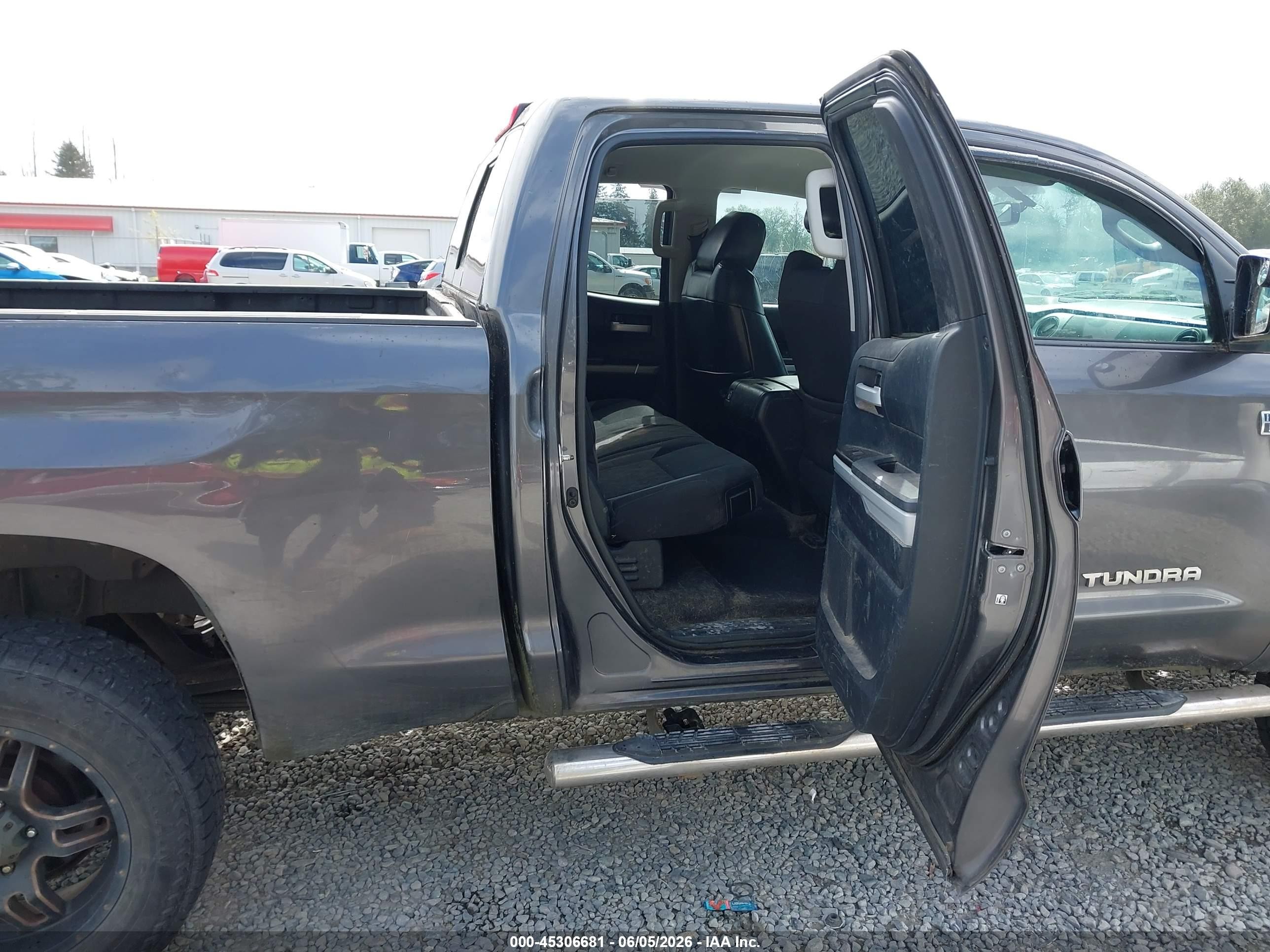 2014 Toyota Tundra Sr5 5.7l V8 Gray vin: 5TFUY5F10EX338410