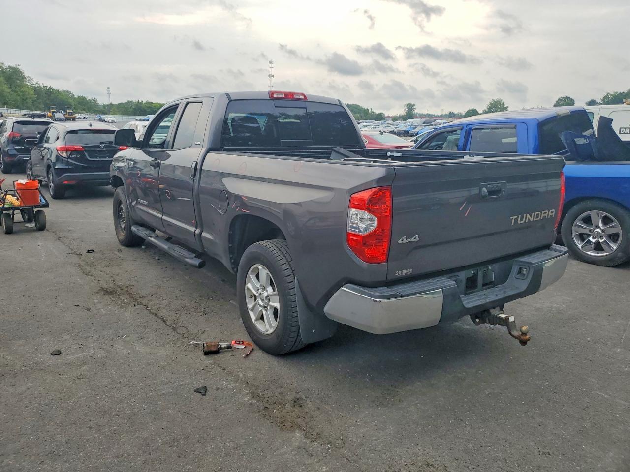 2015 Toyota Tundra Sr5 Gray vin: 5TFUY5F10FX446317