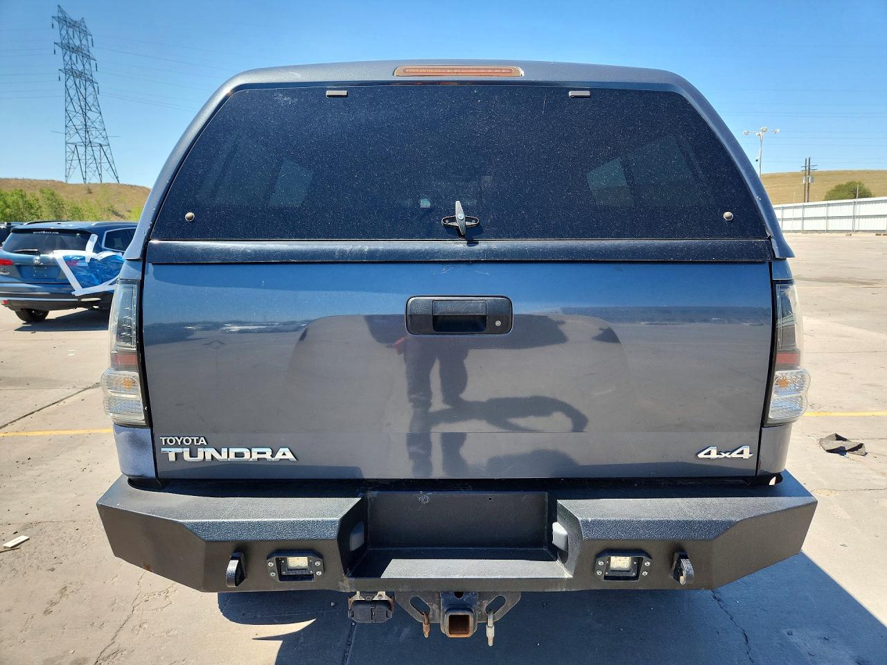 2010 Toyota Tundra Double Cab Sr5 Gray vin: 5TFUY5F11AX102360