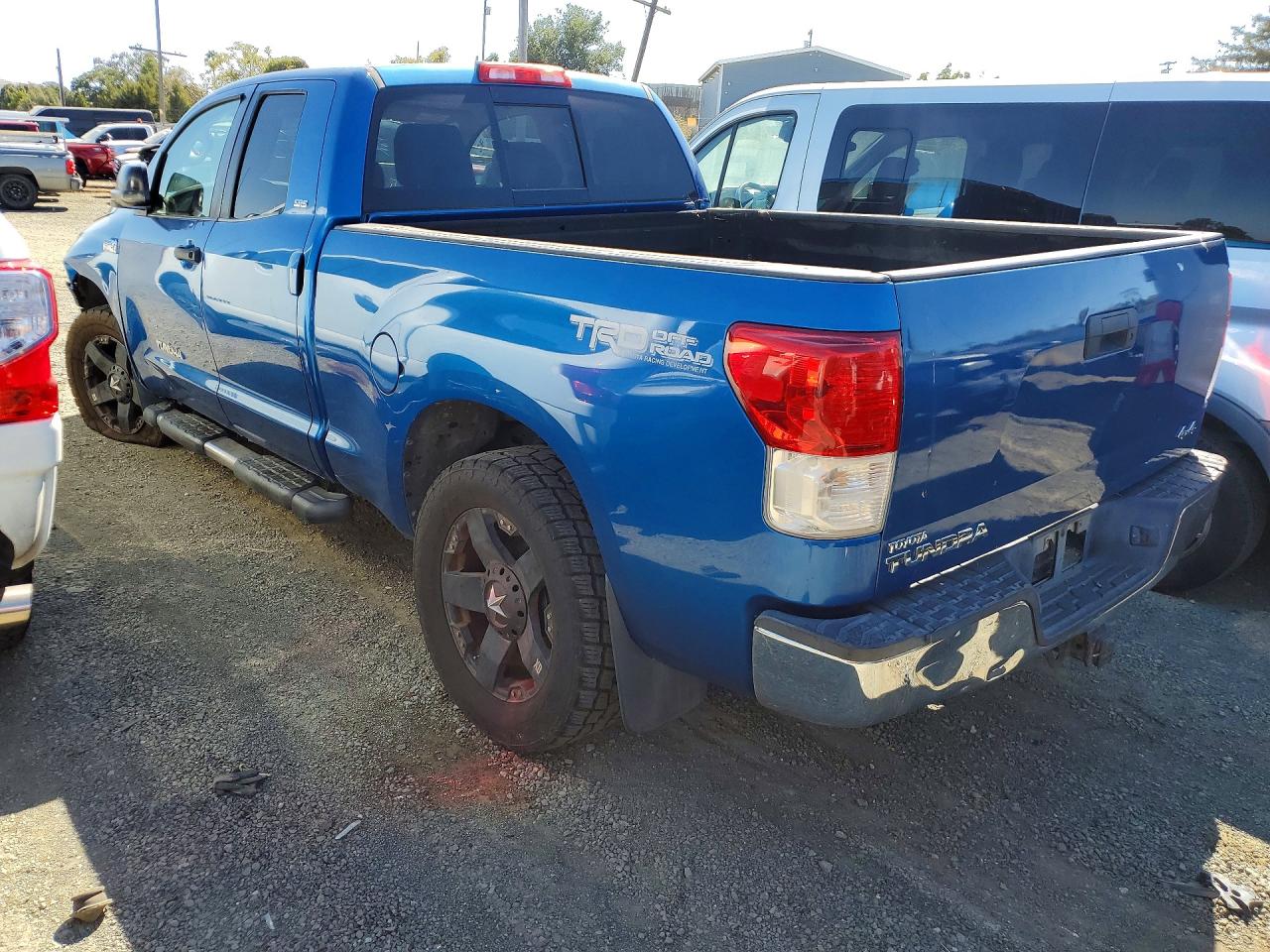 2010 Toyota Tundra Double Cab Sr5 Blue vin: 5TFUY5F11AX145760