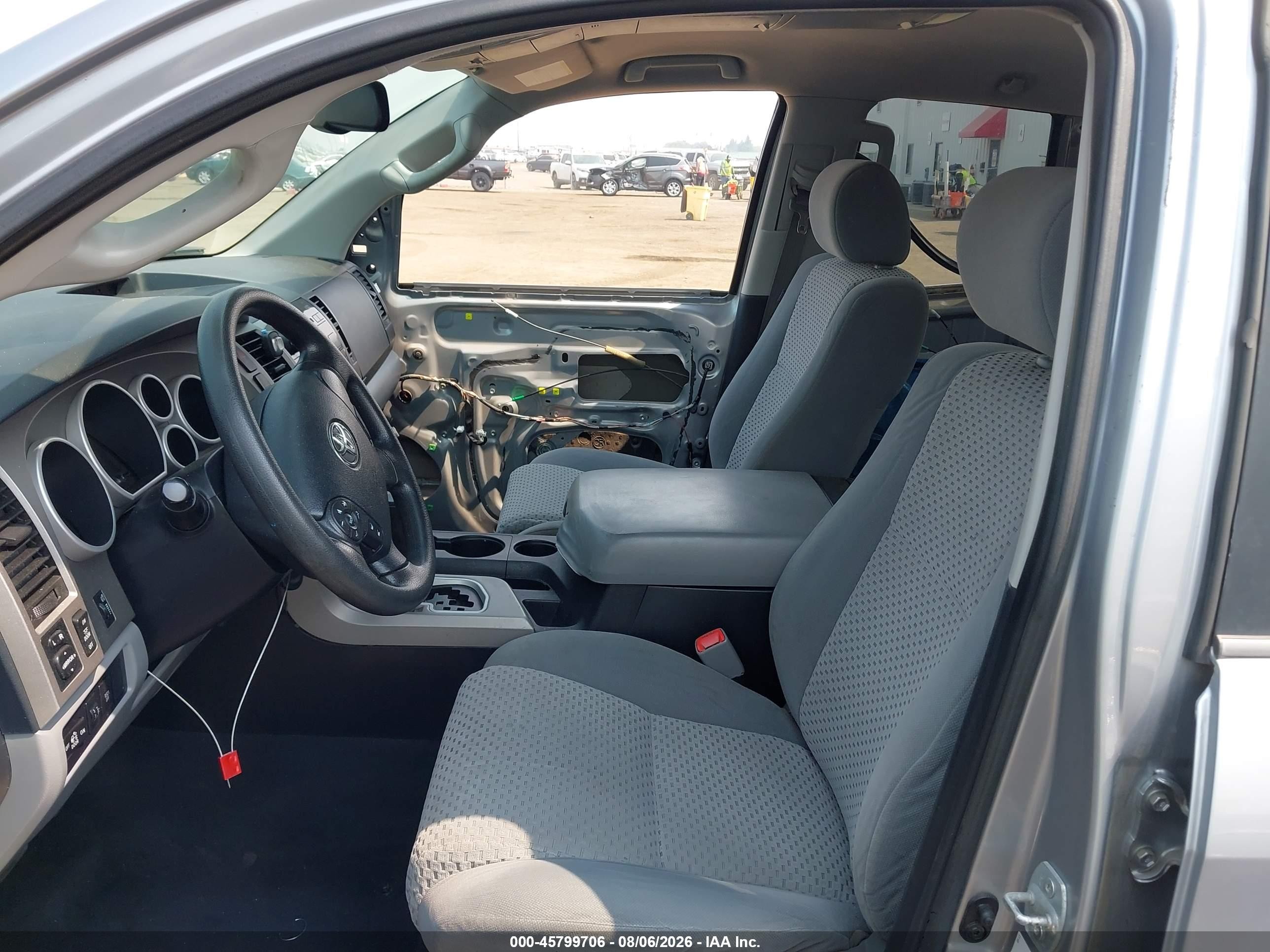 2013 Toyota Tundra Grade 5.7l V8 Silver vin: 5TFUY5F11DX311036