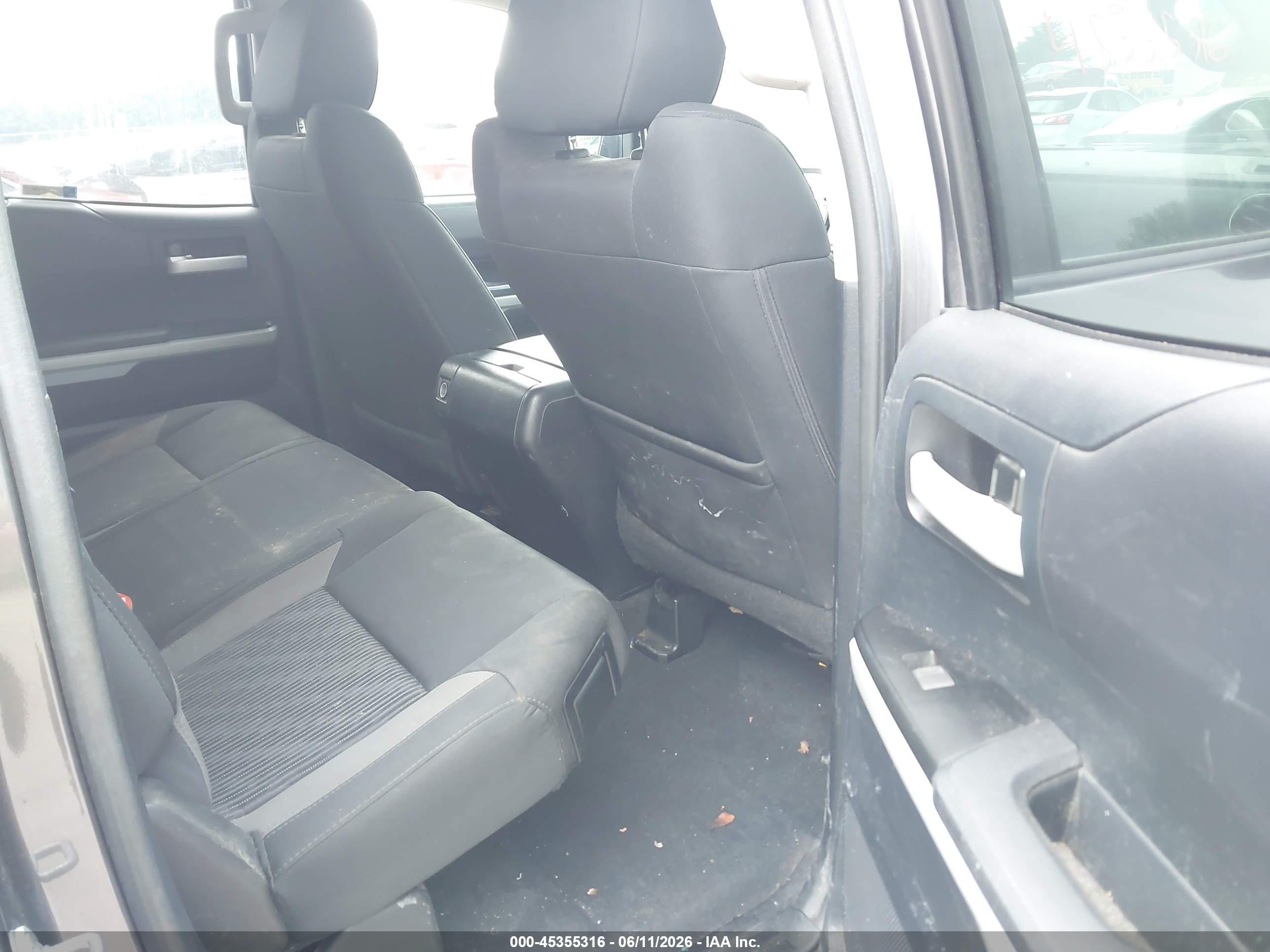2014 Toyota Tundra Sr5 5.7l V8 Gray vin: 5TFUY5F11EX357337