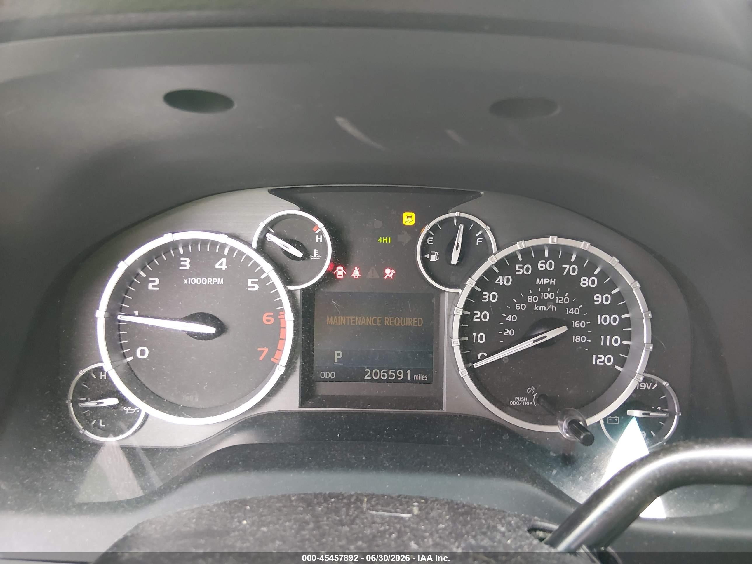 2014 Toyota Tundra Sr5 5.7l V8 Серебряный vin: 5TFUY5F11EX408786