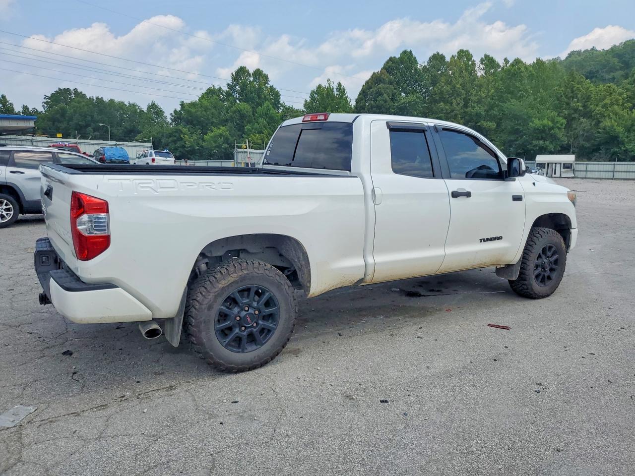 2015 Toyota Tundra Trd Pro White vin: 5TFUY5F11FX441966