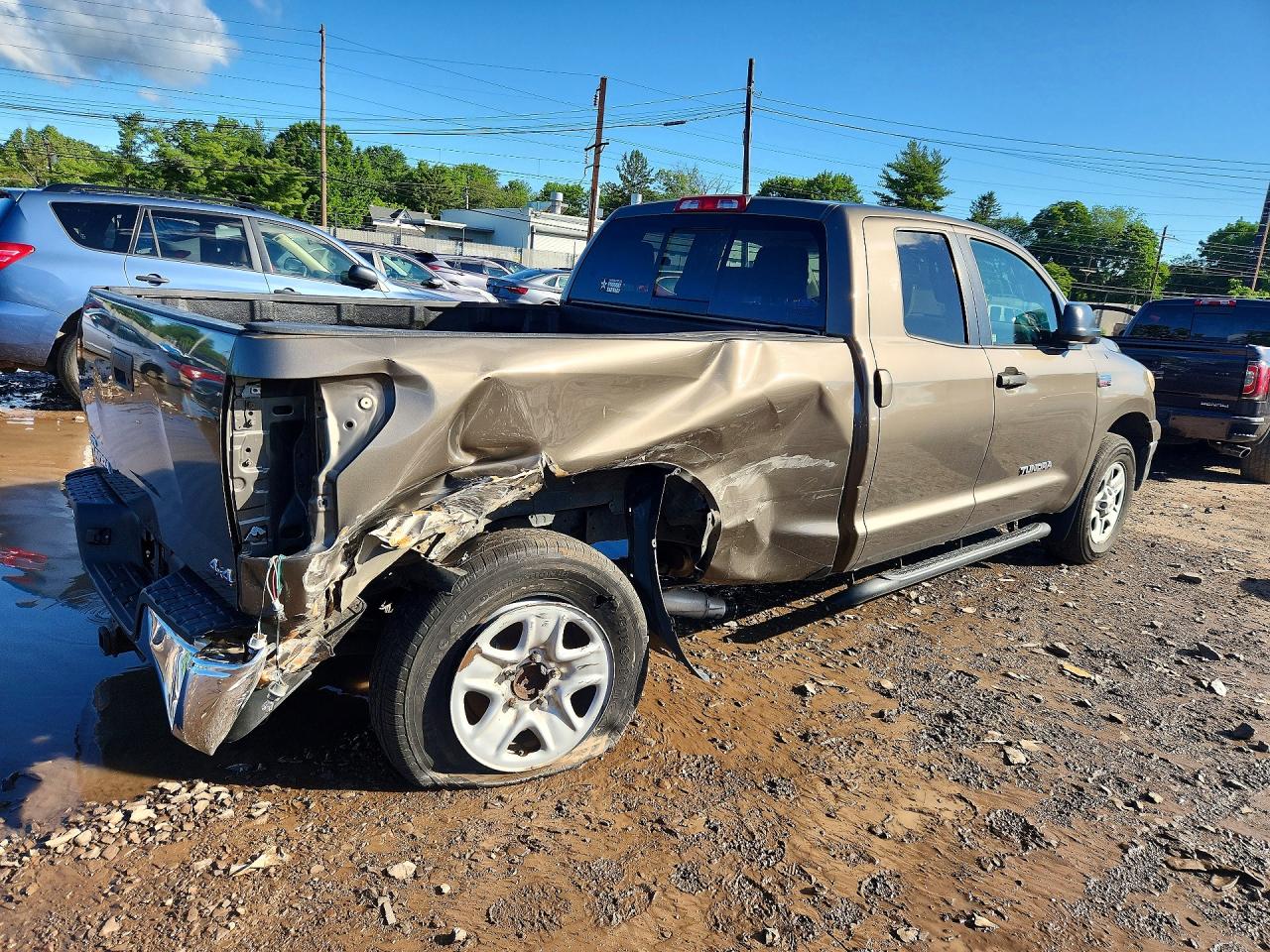2010 Toyota Tundra Double Cab Sr5 Brown vin: 5TFUY5F12AX141149