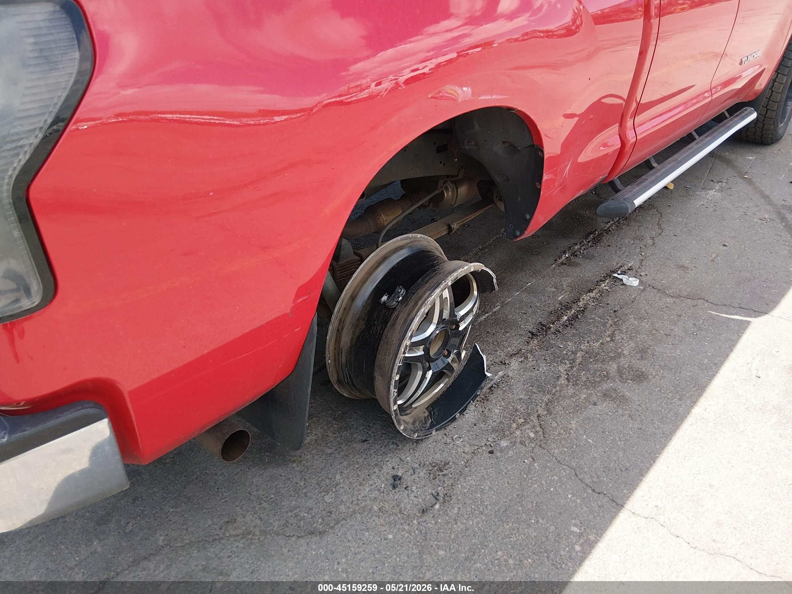 2010 Toyota Tundra Grade 5.7l V8 Красный vin: 5TFUY5F13AX117328