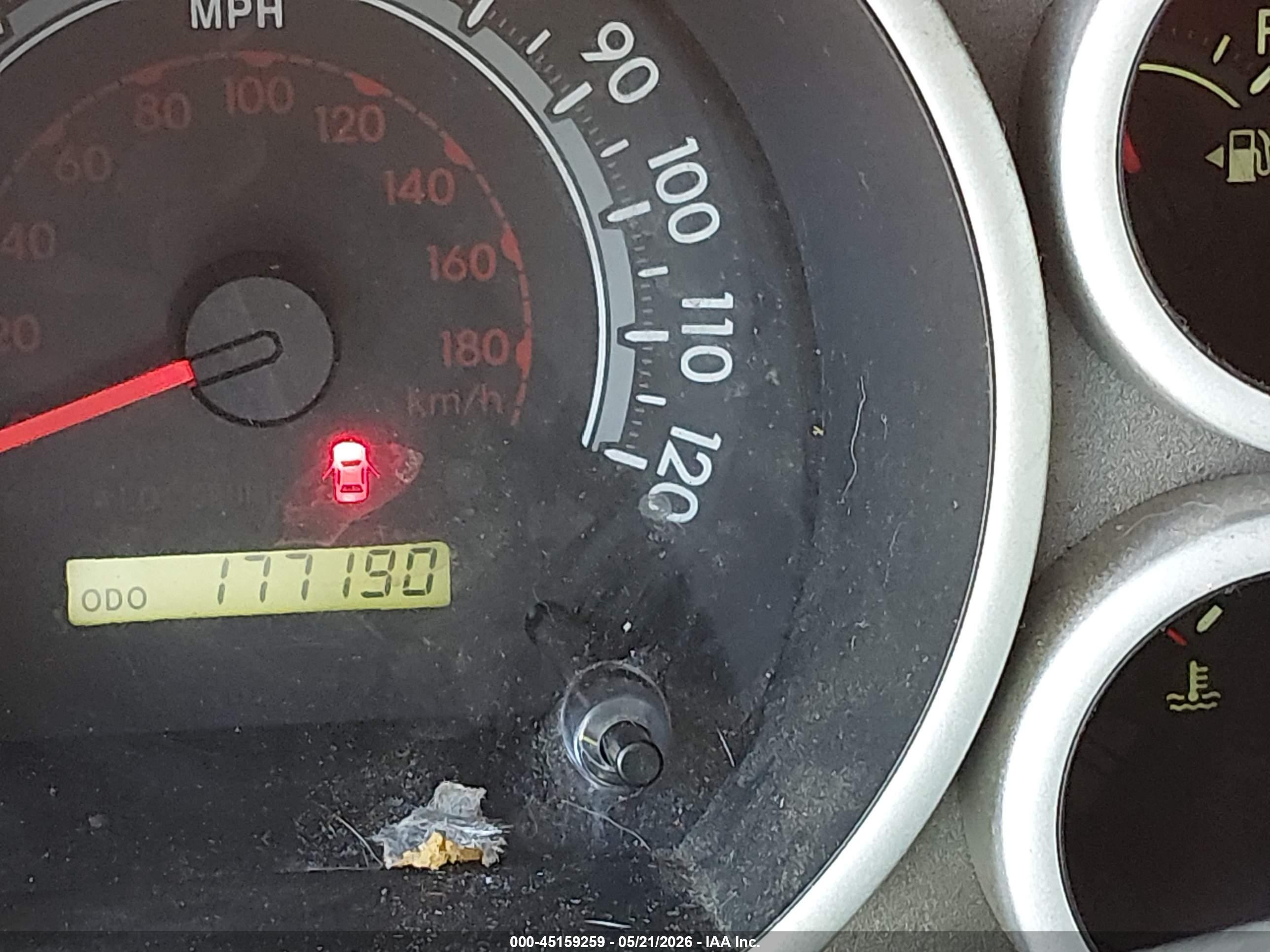 2010 Toyota Tundra Grade 5.7l V8 Красный vin: 5TFUY5F13AX117328