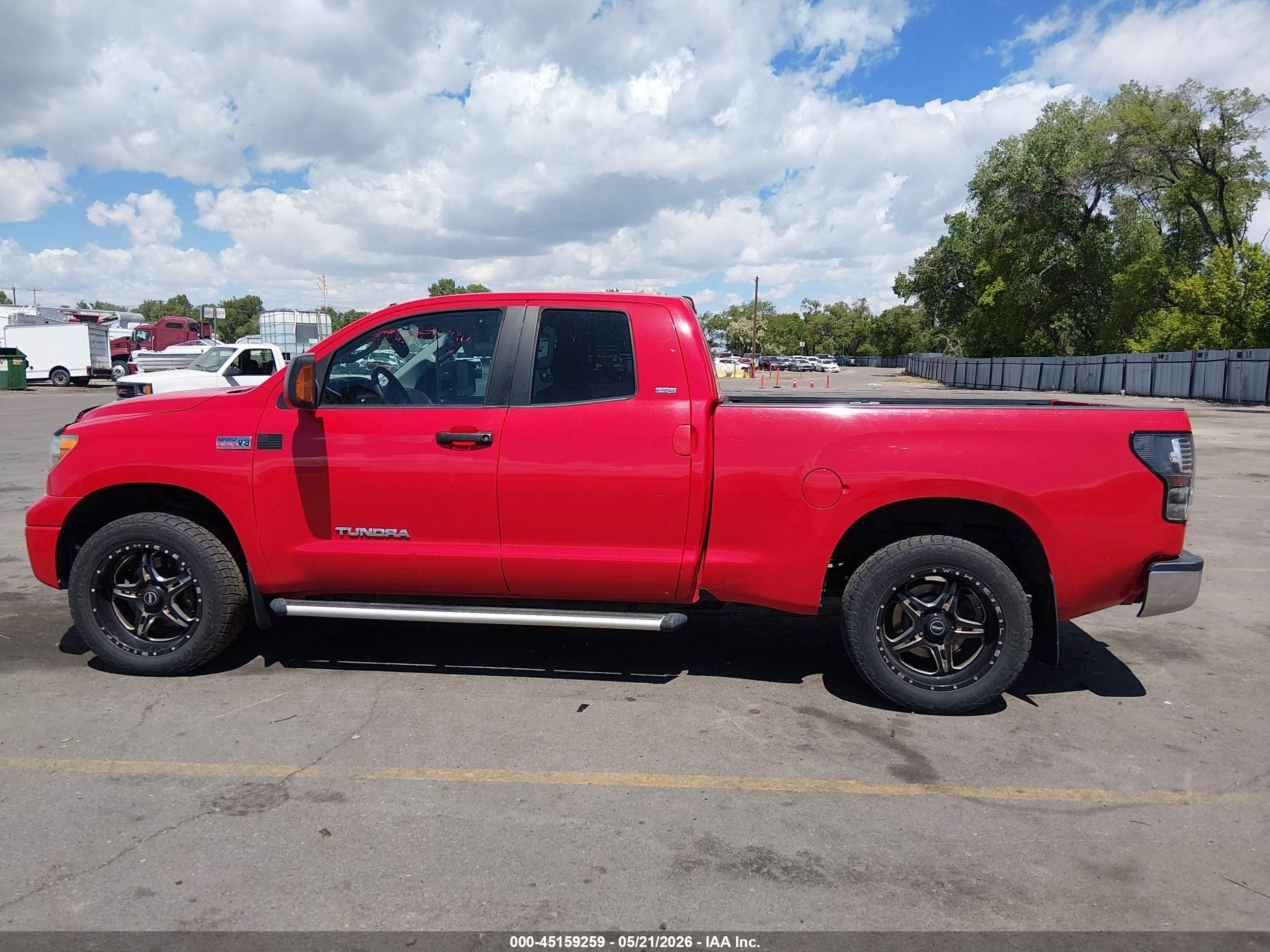 2010 Toyota Tundra Grade 5.7l V8 Красный vin: 5TFUY5F13AX117328