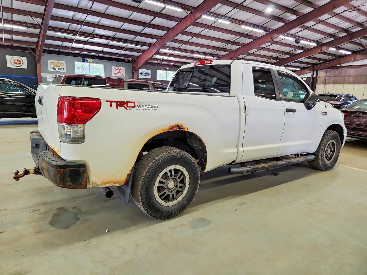 2011 Toyota Tundra Double Cab Sr5 White vin: 5TFUY5F13BX202820