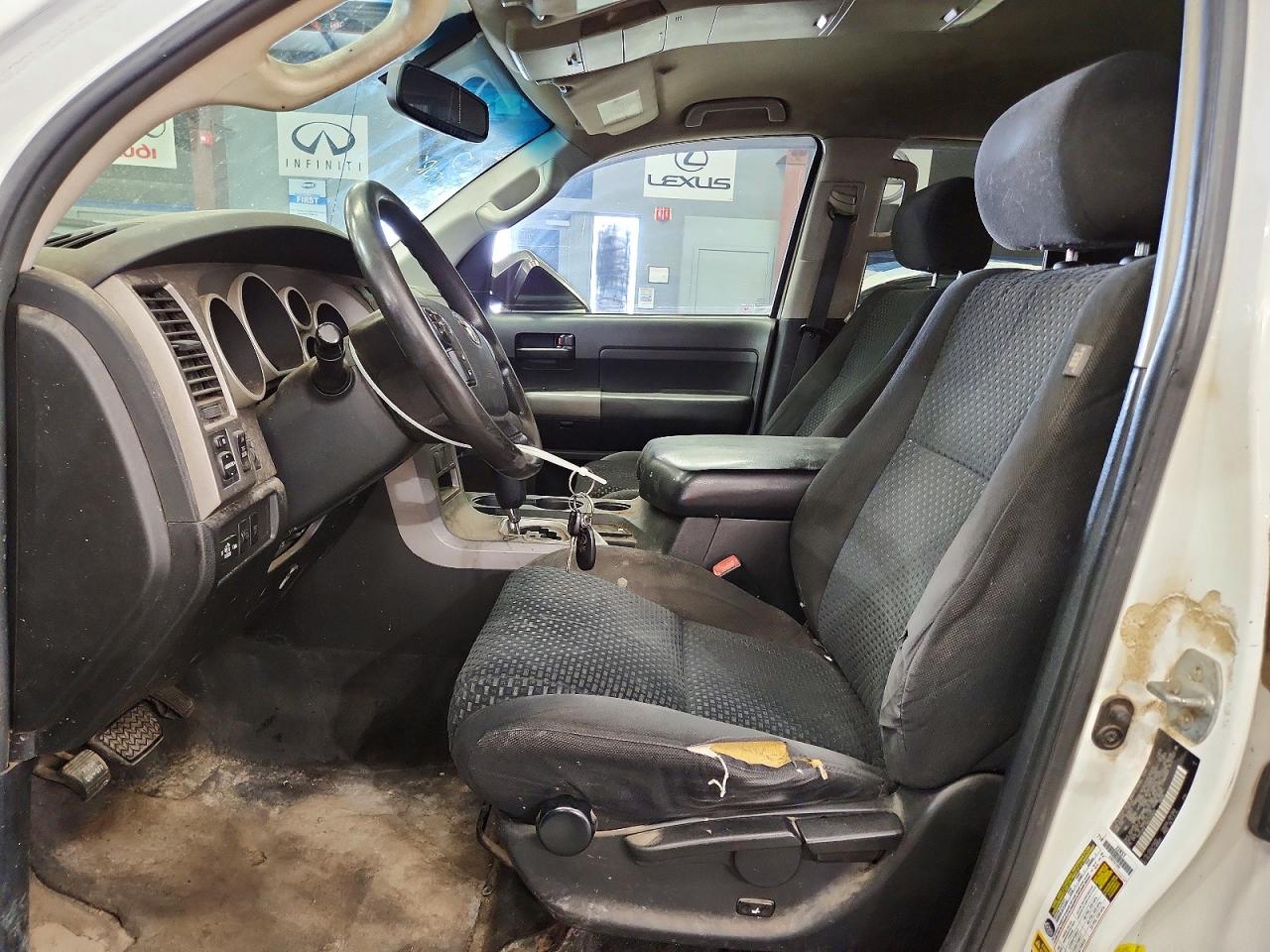 2011 Toyota Tundra Double Cab Sr5 White vin: 5TFUY5F13BX202820