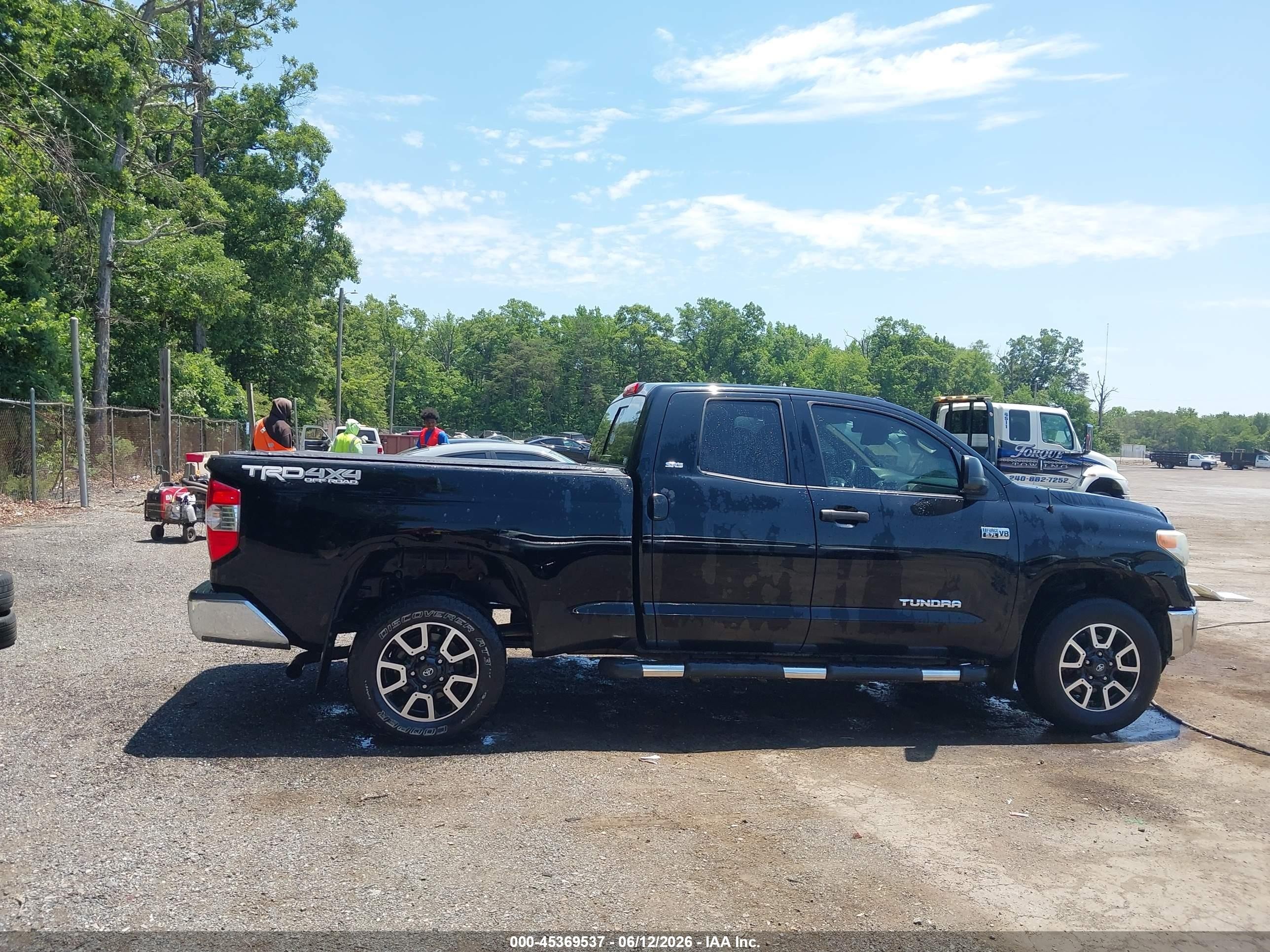 2014 Toyota Tundra Sr5 5.7l V8 Black vin: 5TFUY5F13EX327613