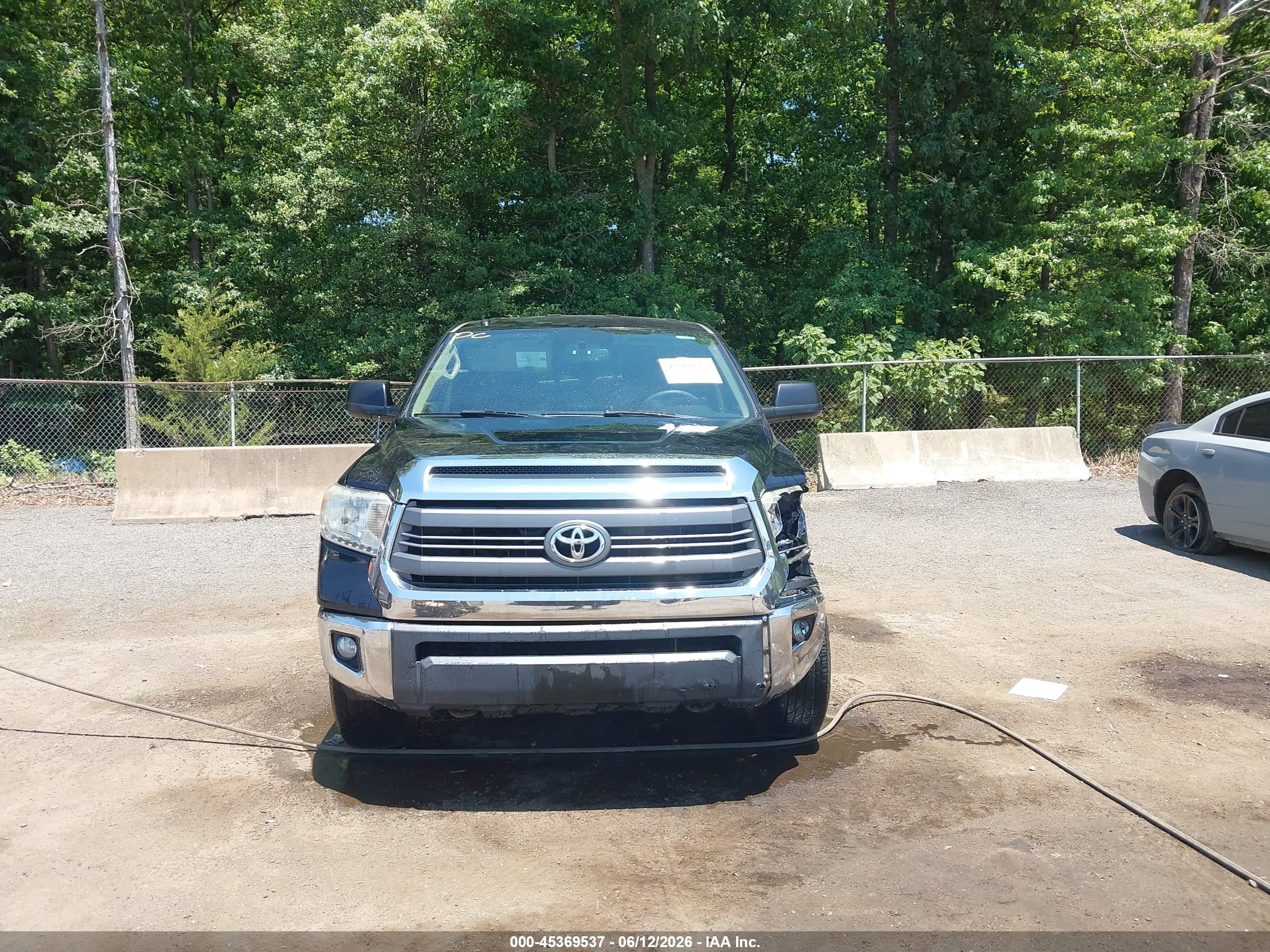 2014 Toyota Tundra Sr5 5.7l V8 Black vin: 5TFUY5F13EX327613