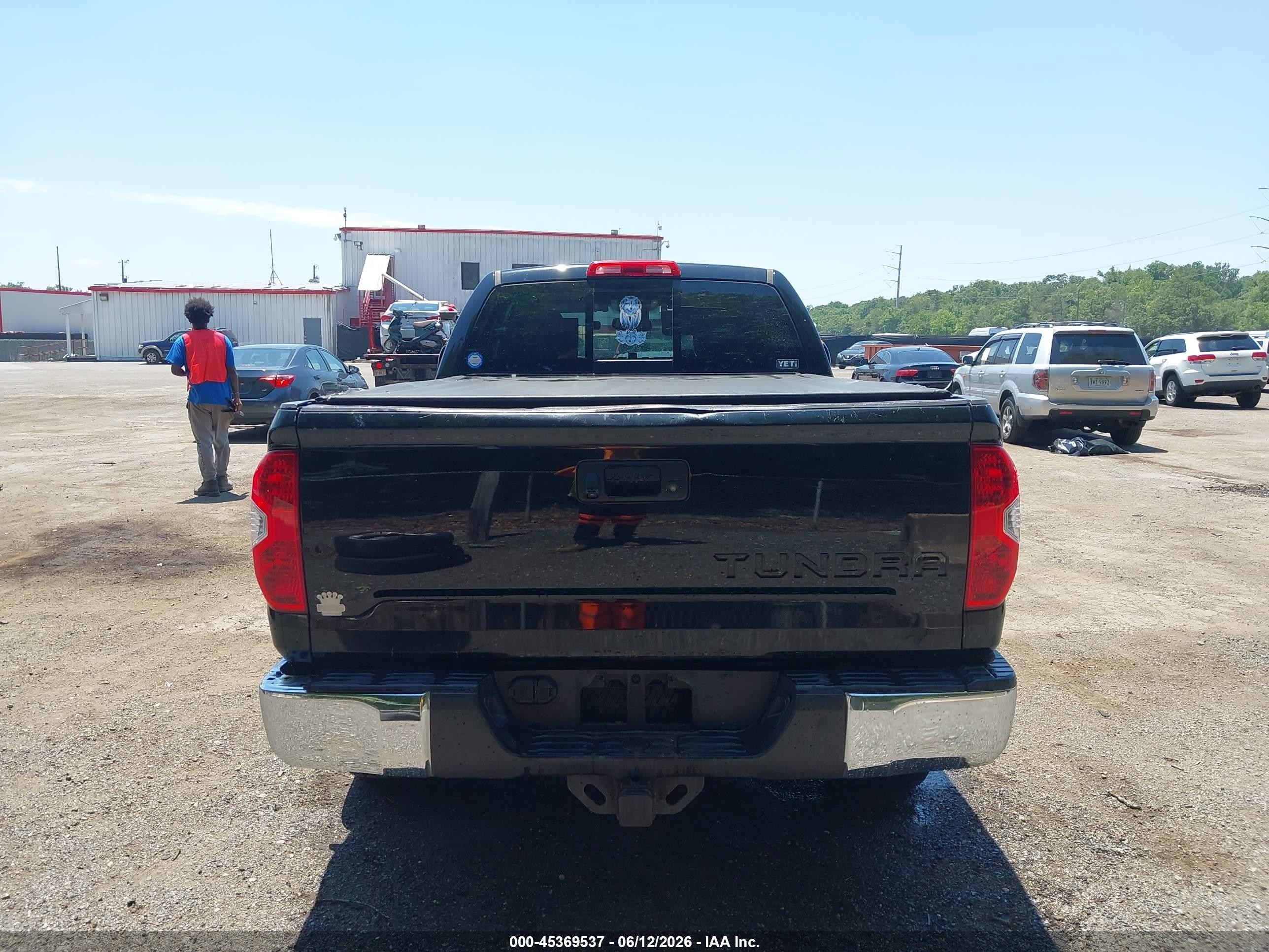 2014 Toyota Tundra Sr5 5.7l V8 Black vin: 5TFUY5F13EX327613