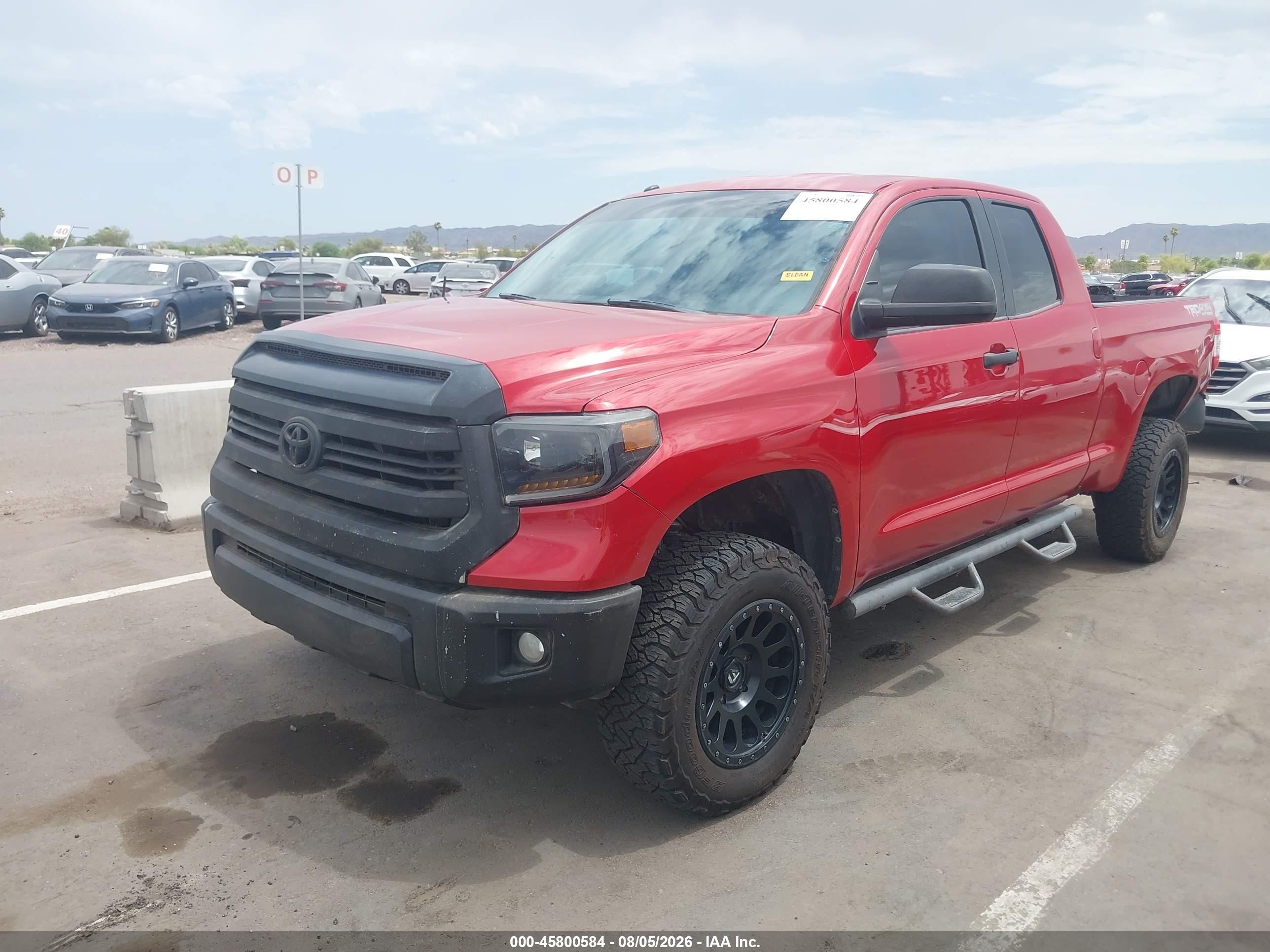 2014 Toyota Tundra Sr5 5.7l V8 Red vin: 5TFUY5F13EX338918