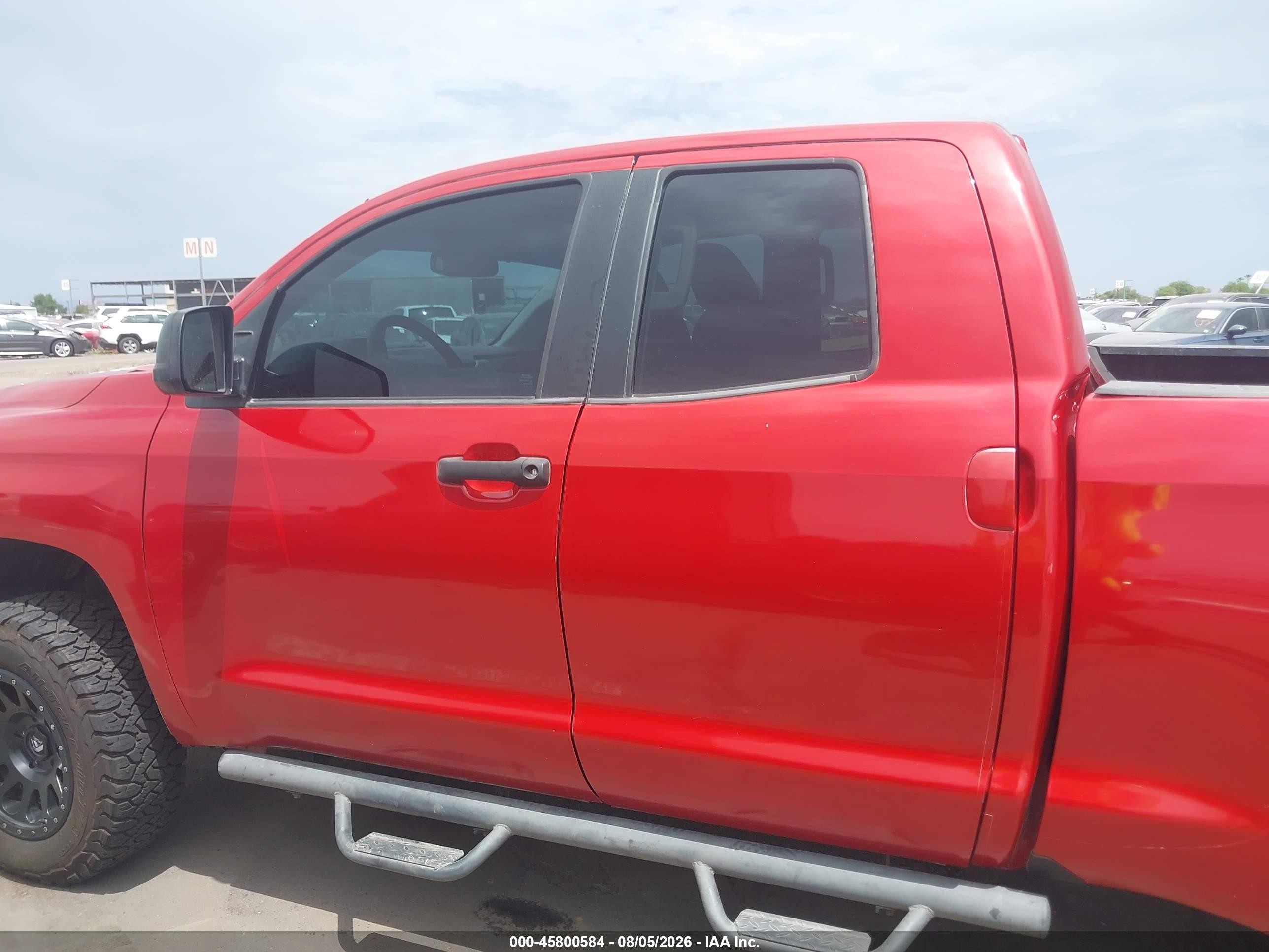 2014 Toyota Tundra Sr5 5.7l V8 Red vin: 5TFUY5F13EX338918
