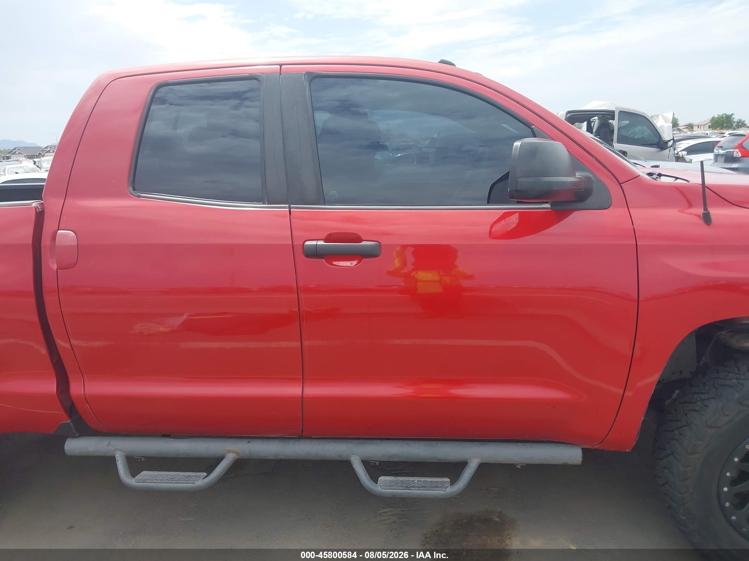 2014 Toyota Tundra Sr5 5.7l V8 Red vin: 5TFUY5F13EX338918