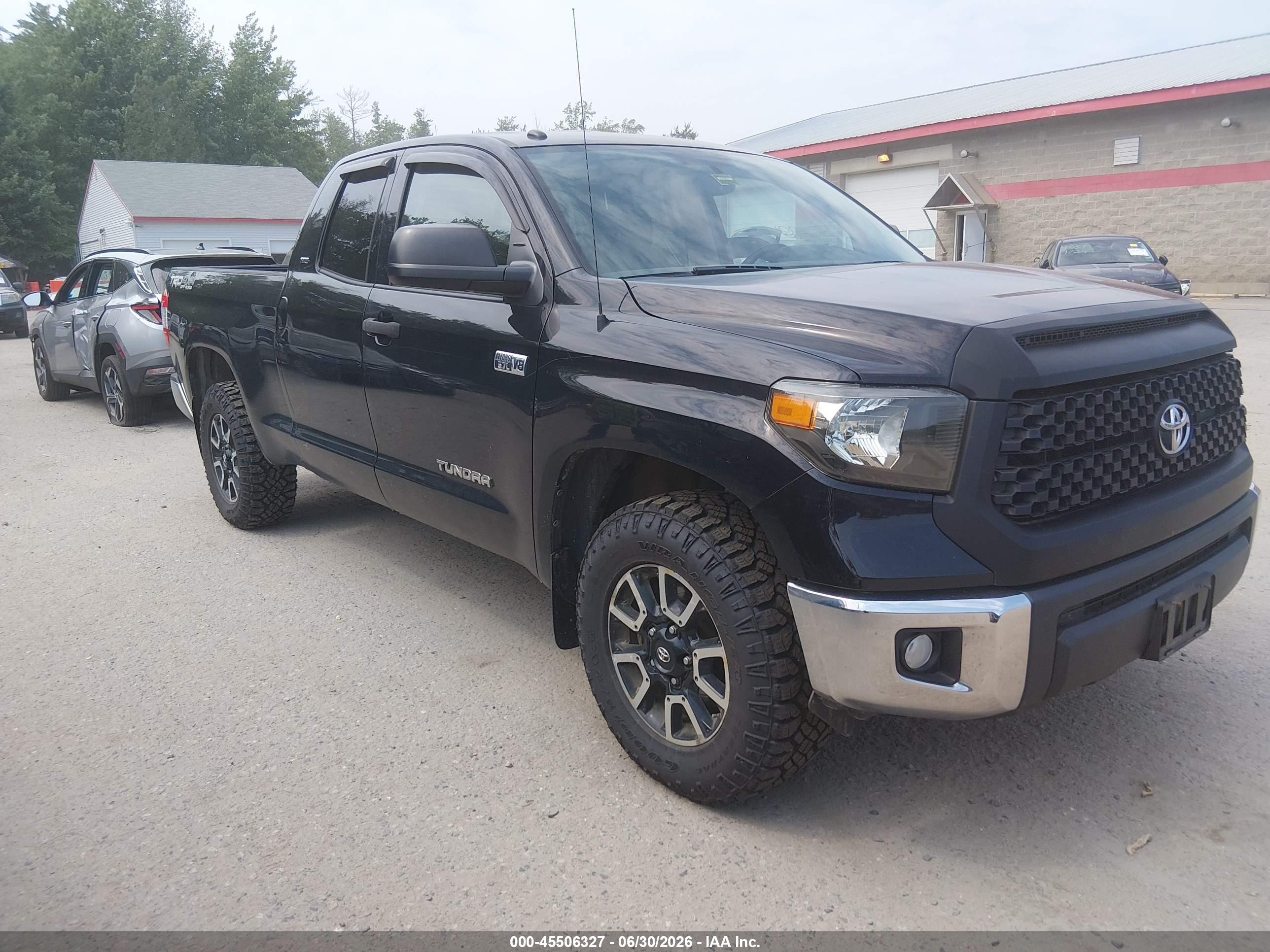 2015 Toyota Tundra Sr5 5.7l V8 Black vin: 5TFUY5F13FX450216