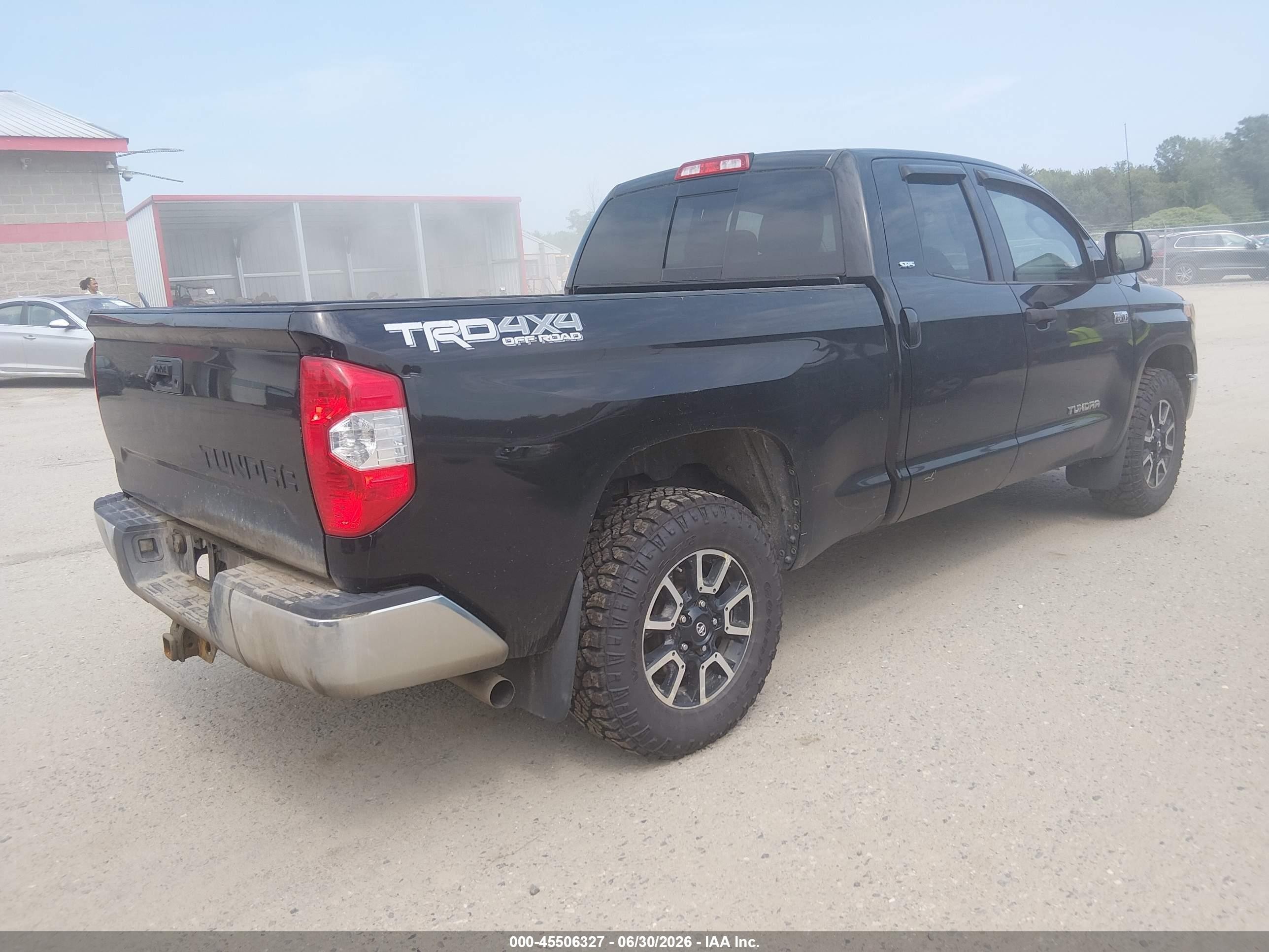 2015 Toyota Tundra Sr5 5.7l V8 Black vin: 5TFUY5F13FX450216