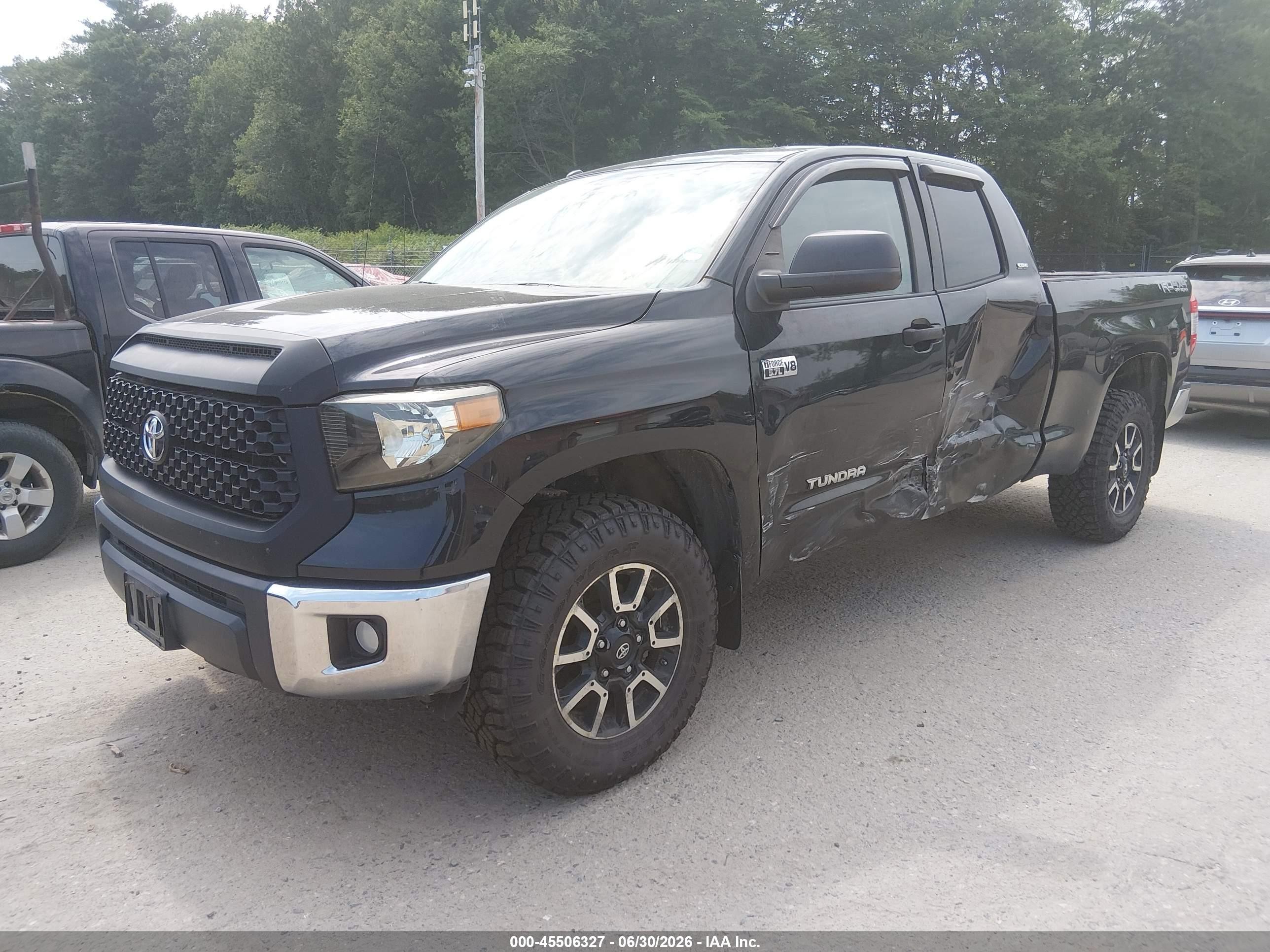 2015 Toyota Tundra Sr5 5.7l V8 Black vin: 5TFUY5F13FX450216