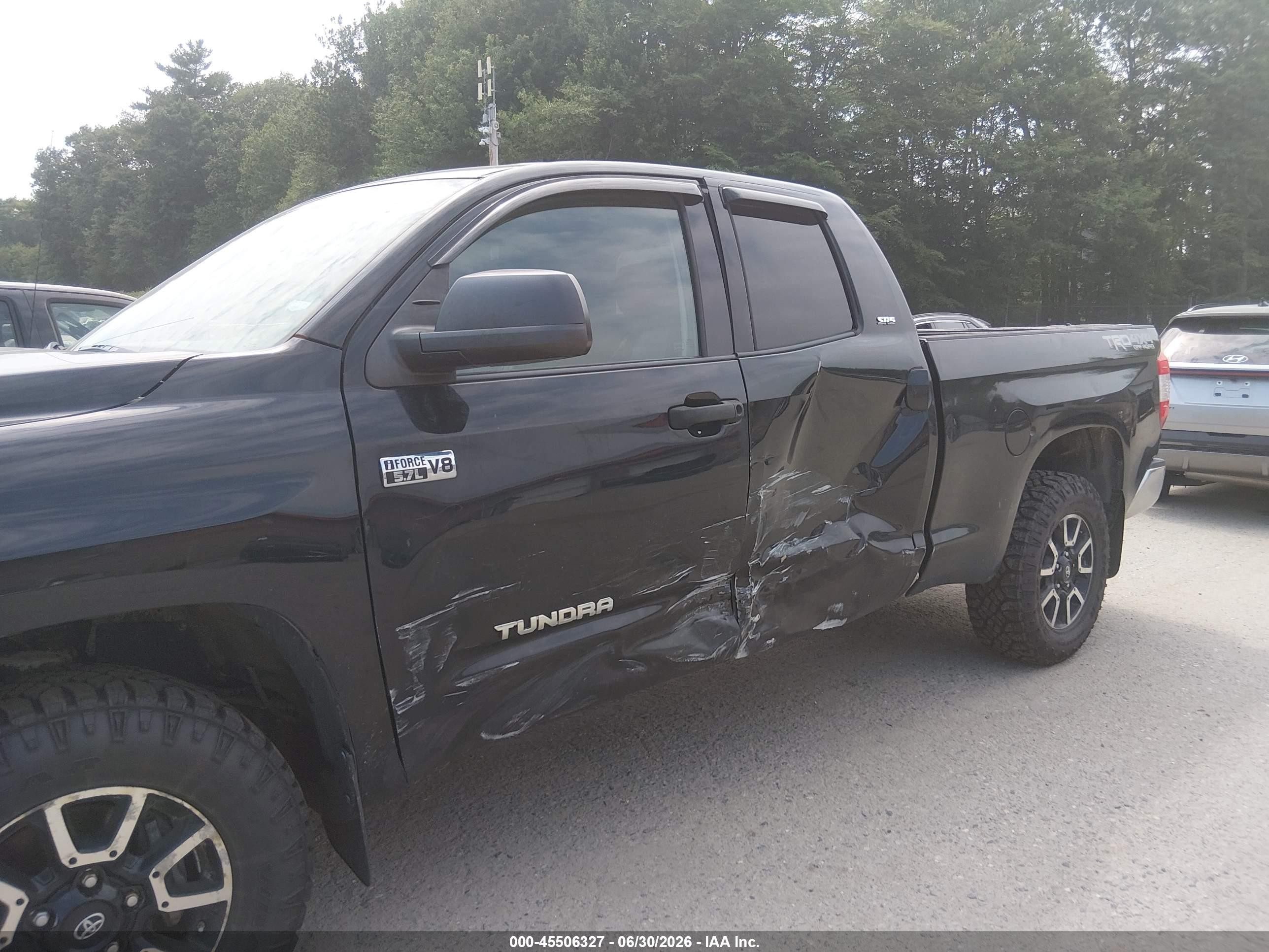 2015 Toyota Tundra Sr5 5.7l V8 Black vin: 5TFUY5F13FX450216