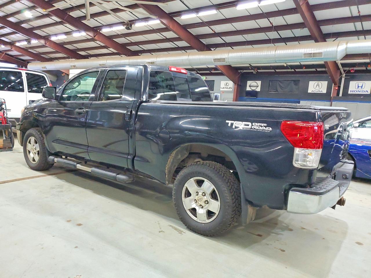 2011 Toyota Tundra Double Cab Sr5 Черный vin: 5TFUY5F14BX187244
