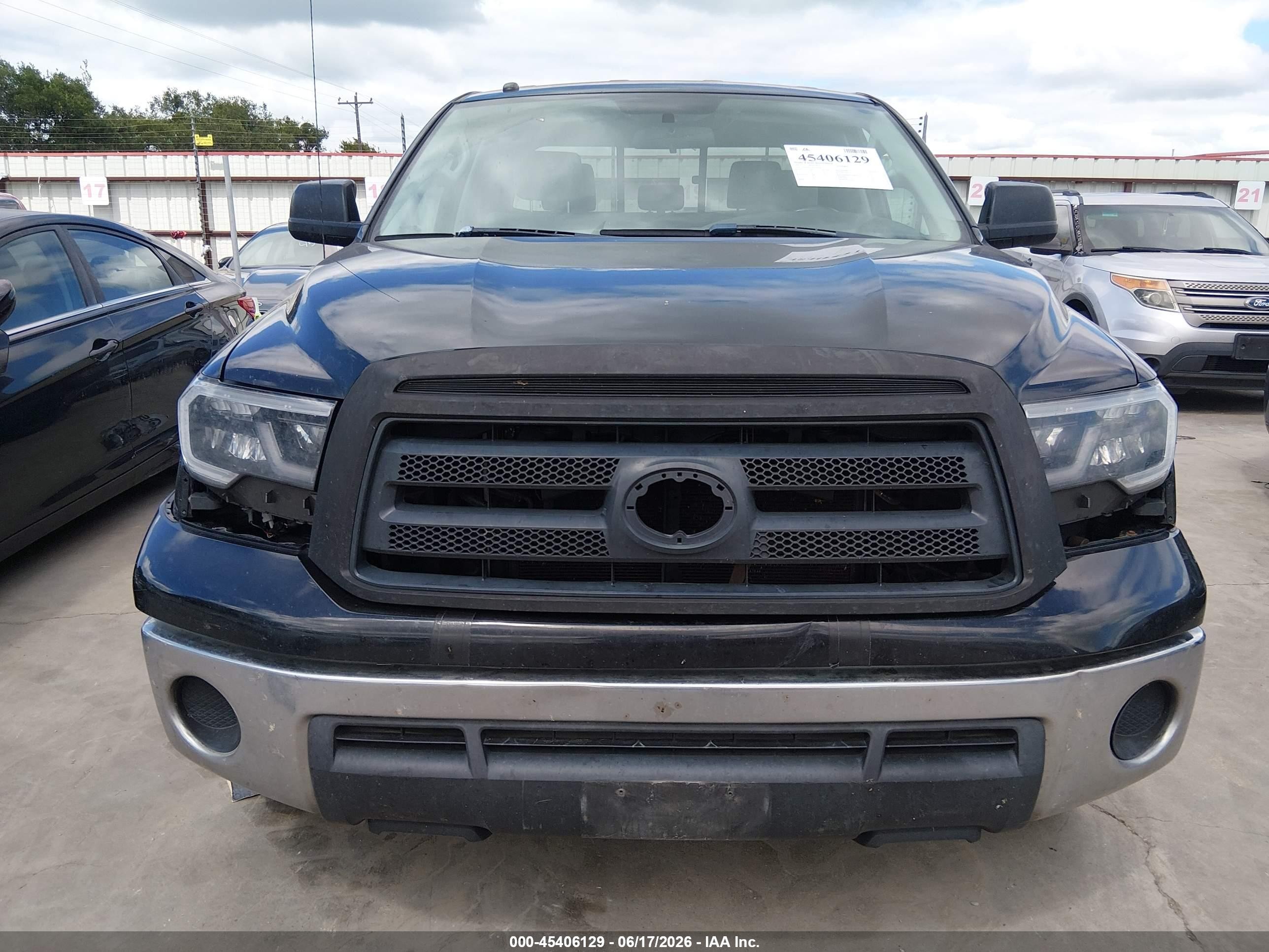 2011 Toyota Tundra Grade 5.7l V8 Черный vin: 5TFUY5F14BX195781