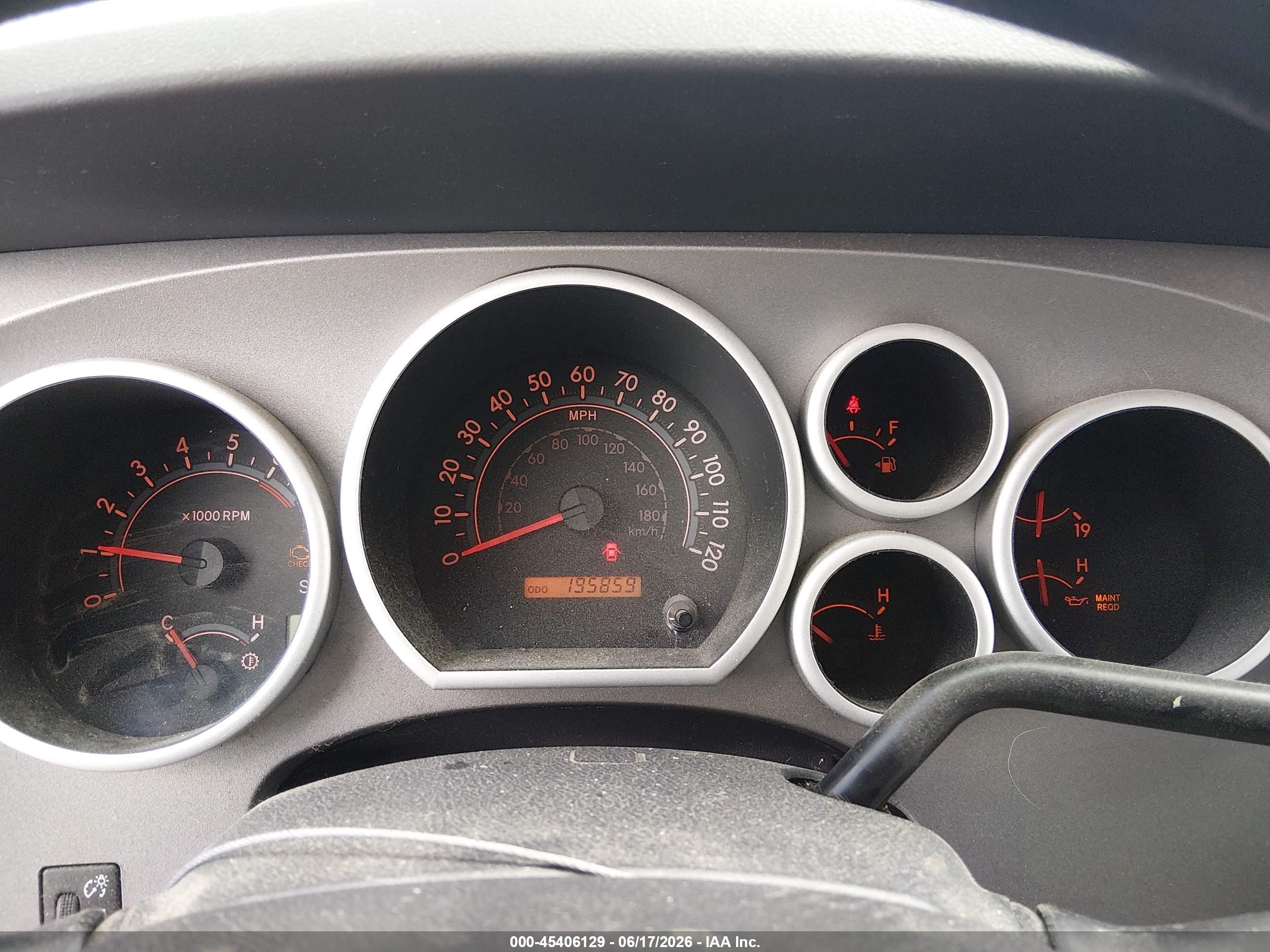 2011 Toyota Tundra Grade 5.7l V8 Черный vin: 5TFUY5F14BX195781