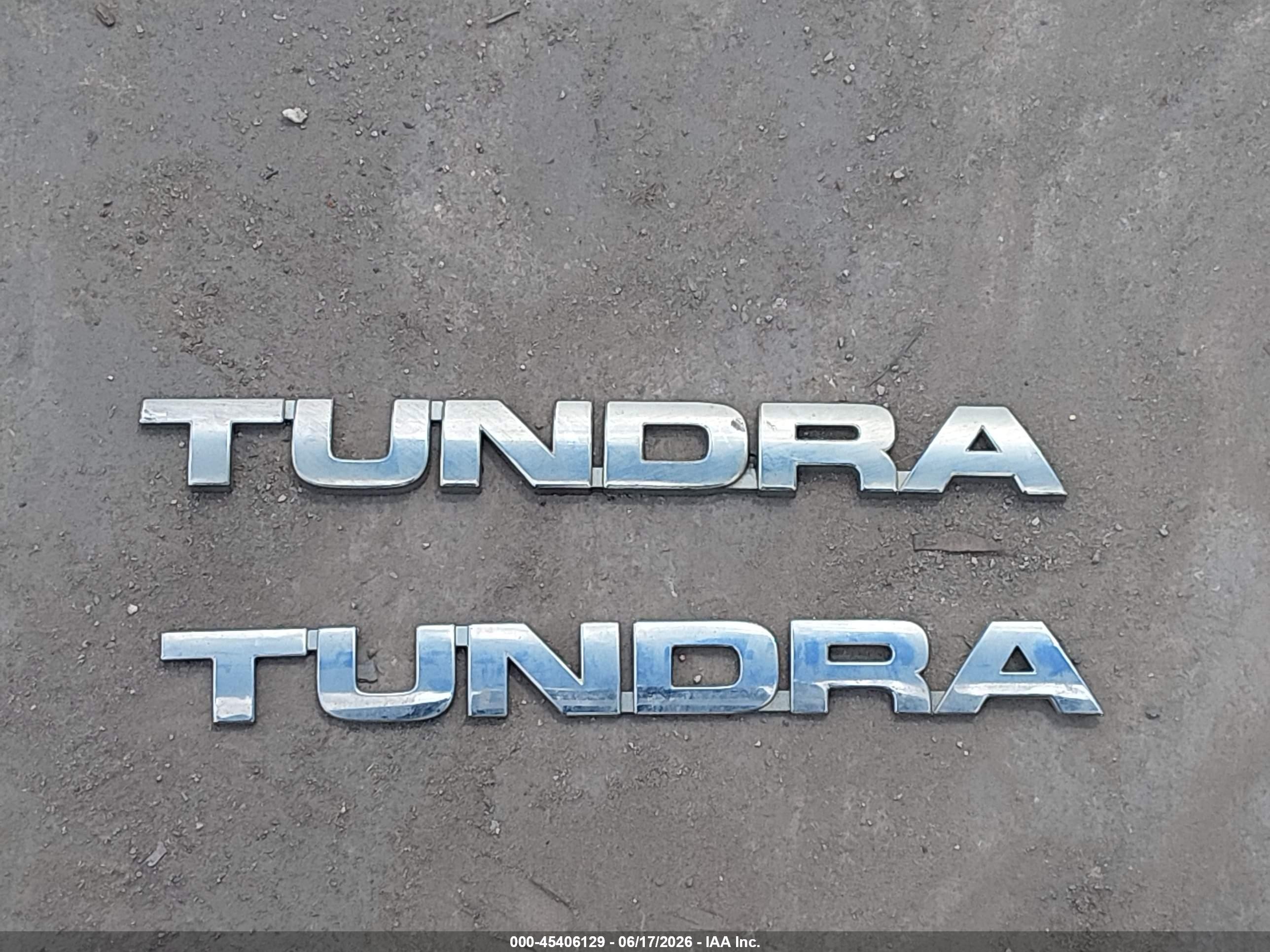 2011 Toyota Tundra Grade 5.7l V8 Черный vin: 5TFUY5F14BX195781