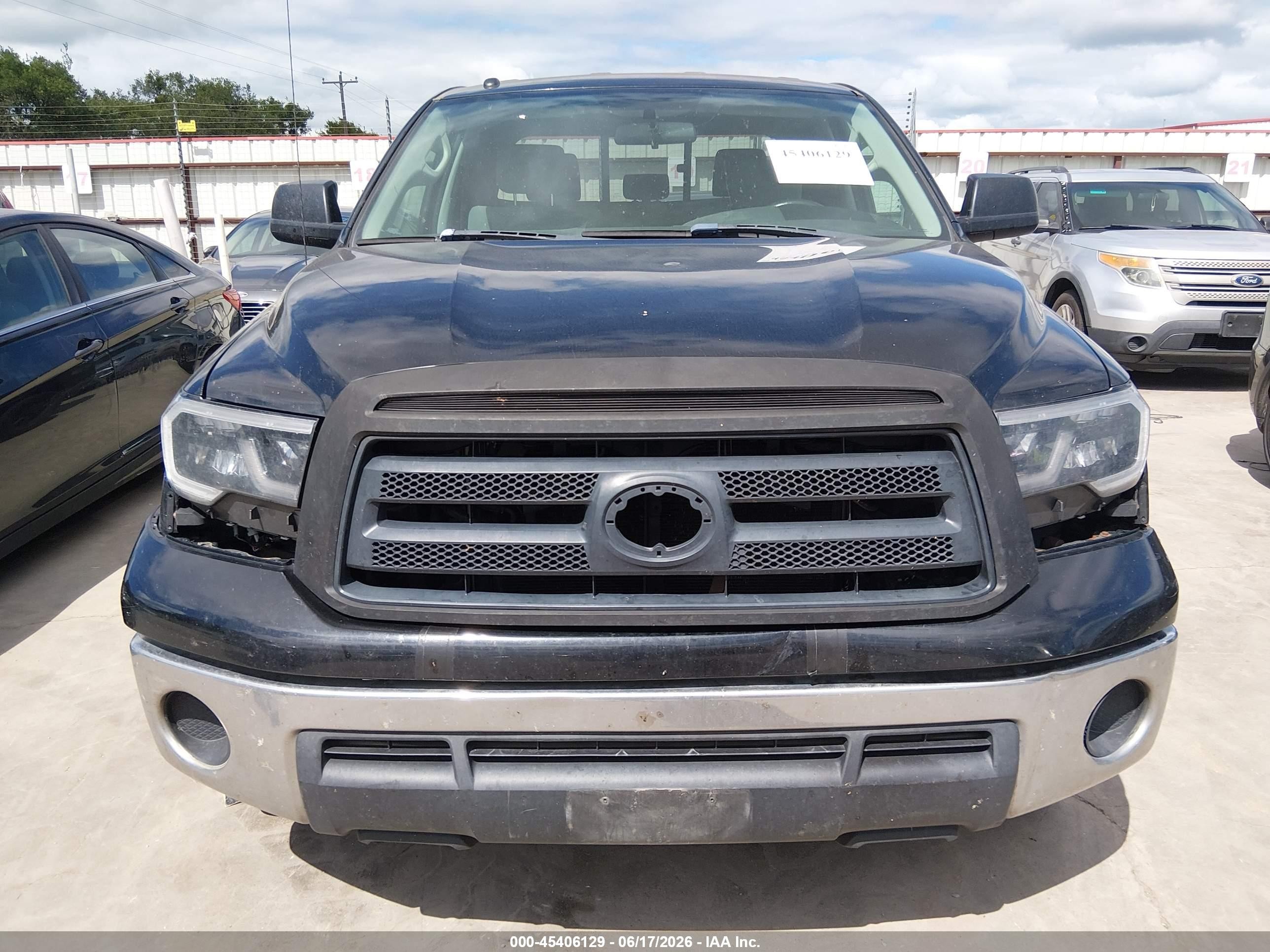 2011 Toyota Tundra Grade 5.7l V8 Черный vin: 5TFUY5F14BX195781