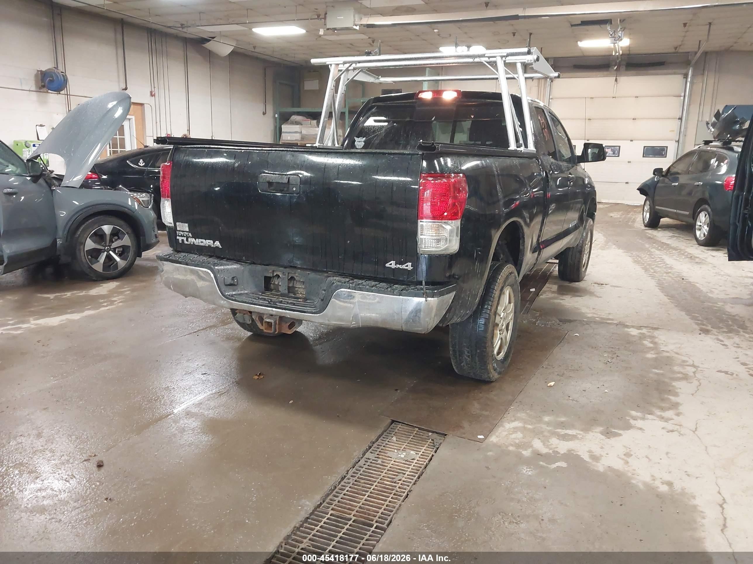 2012 Toyota Tundra Grade 5.7l V8 Черный vin: 5TFUY5F14CX231471
