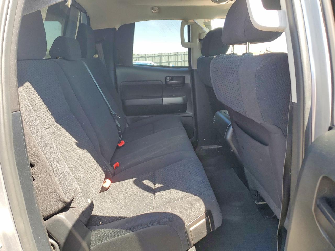 2012 Toyota Tundra Double Cab Sr5 Silver vin: 5TFUY5F14CX233690