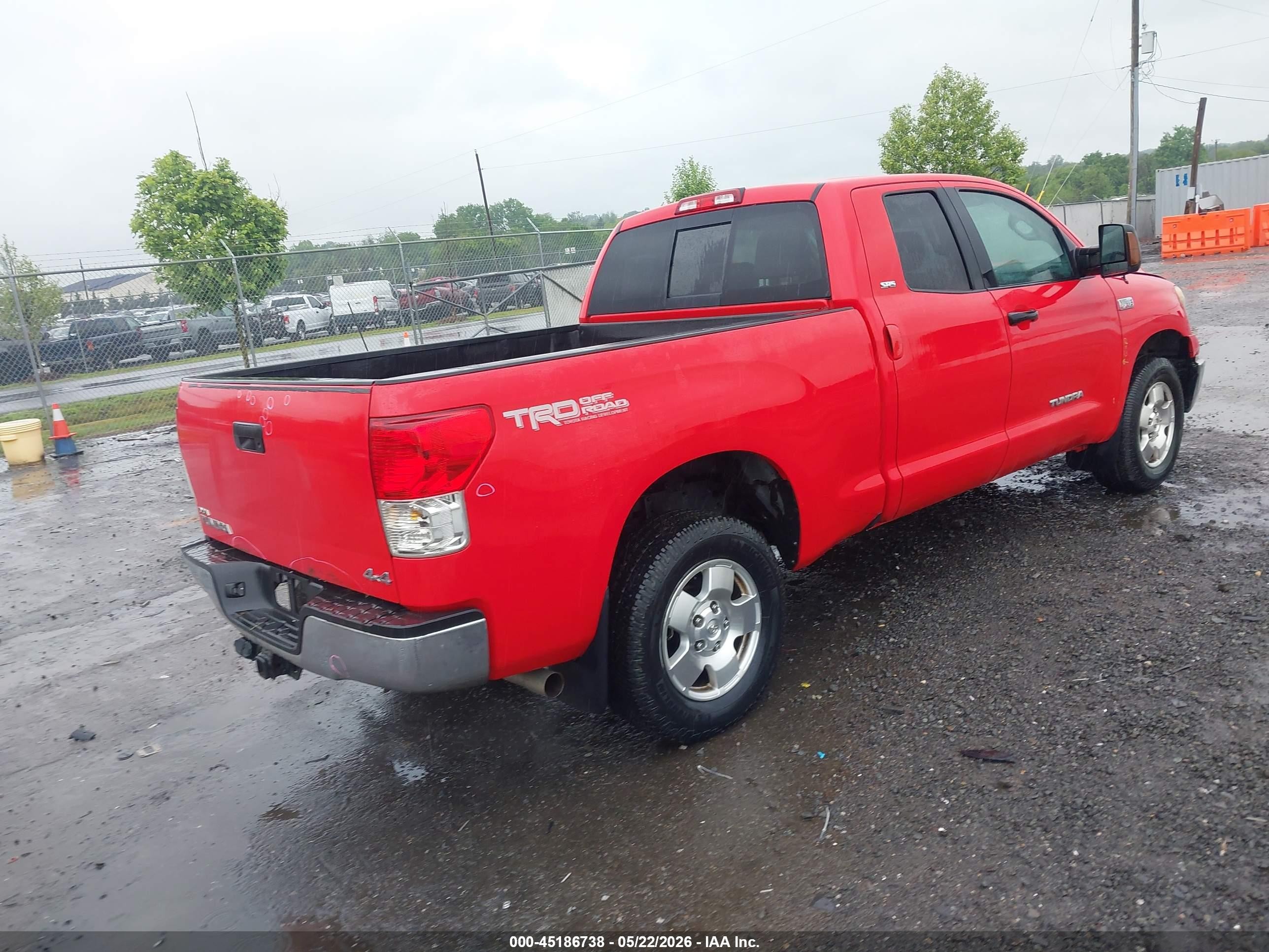 2010 Toyota Tundra Grade 5.7l V8 Red vin: 5TFUY5F15AX099673