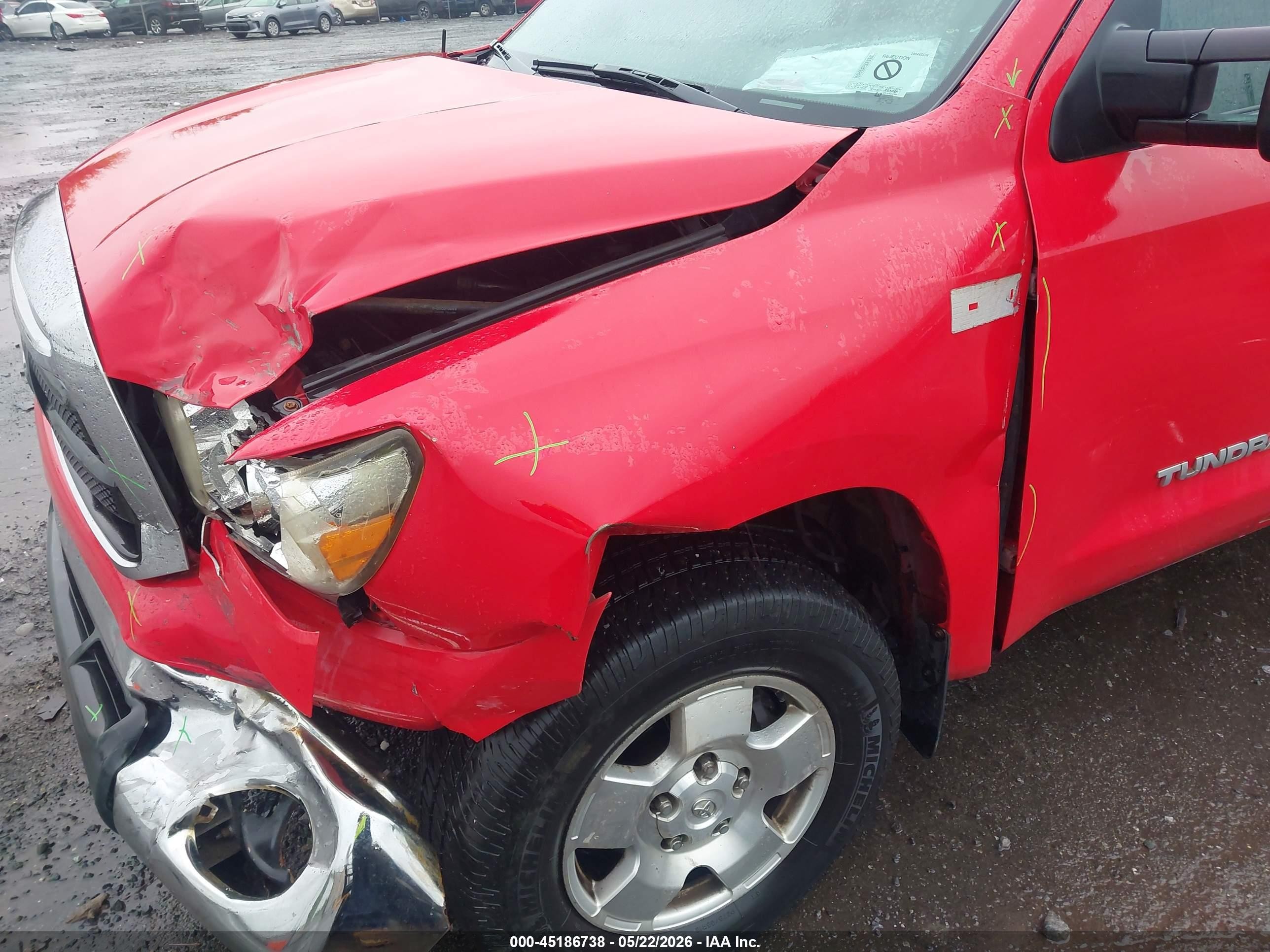 2010 Toyota Tundra Grade 5.7l V8 Red vin: 5TFUY5F15AX099673