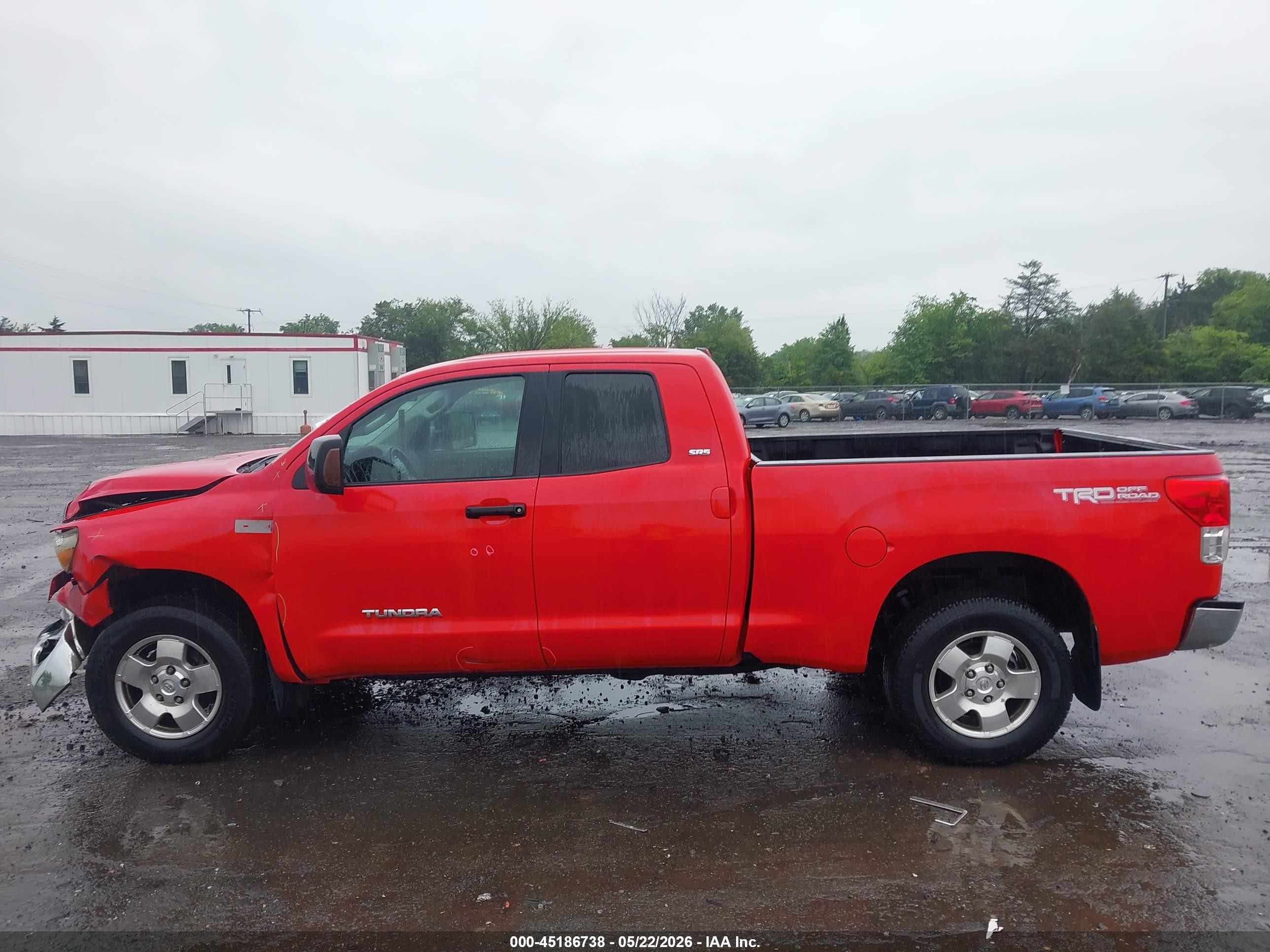 2010 Toyota Tundra Grade 5.7l V8 Red vin: 5TFUY5F15AX099673