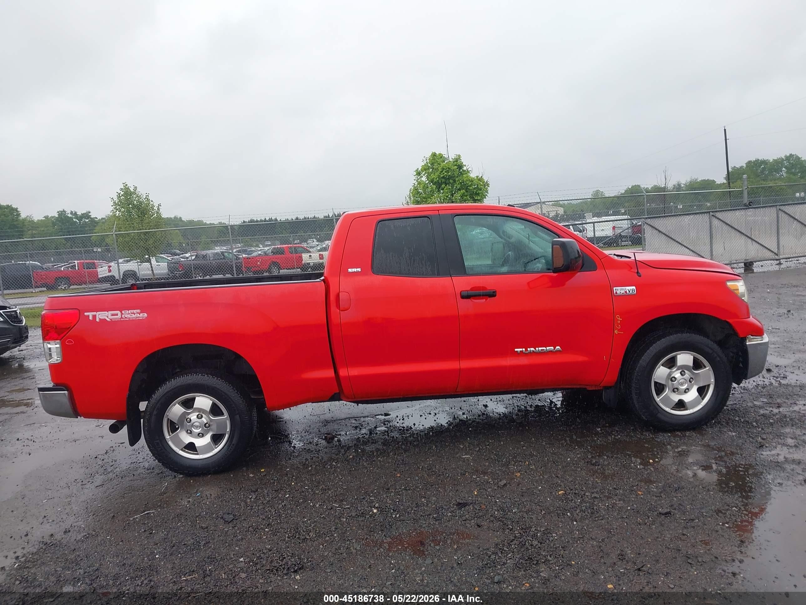 2010 Toyota Tundra Grade 5.7l V8 Red vin: 5TFUY5F15AX099673
