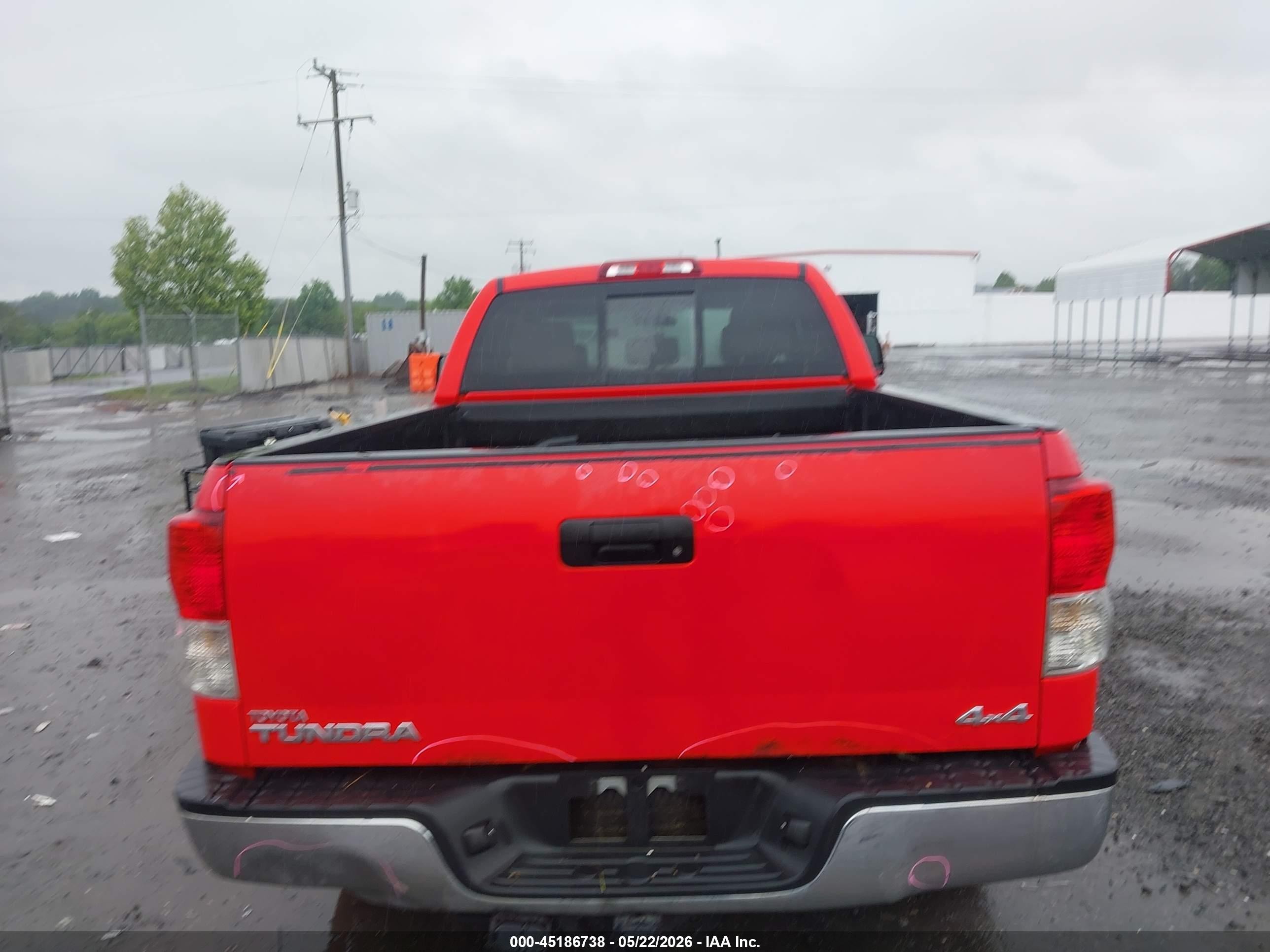 2010 Toyota Tundra Grade 5.7l V8 Red vin: 5TFUY5F15AX099673