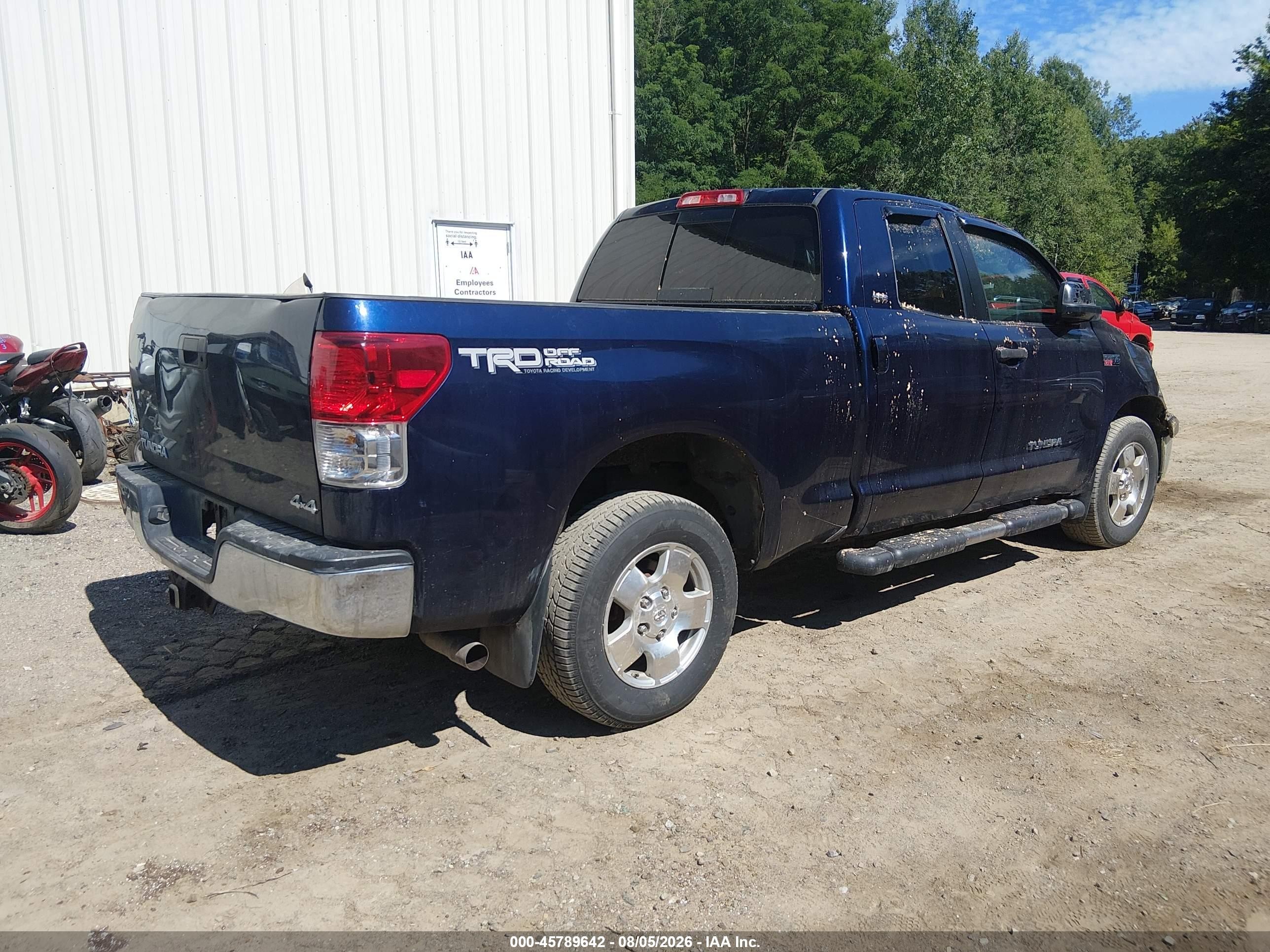 2011 Toyota Tundra Grade 5.7l V8 Blue vin: 5TFUY5F15BX196843