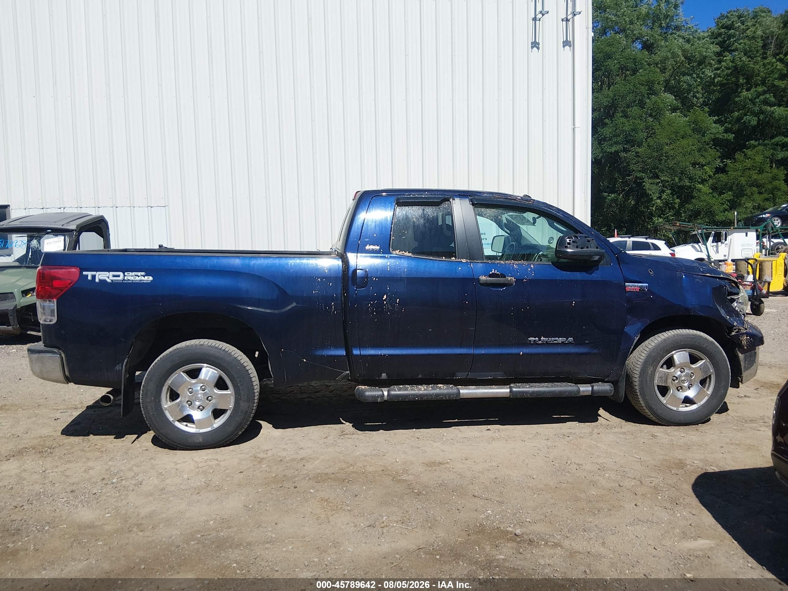 2011 Toyota Tundra Grade 5.7l V8 Blue vin: 5TFUY5F15BX196843
