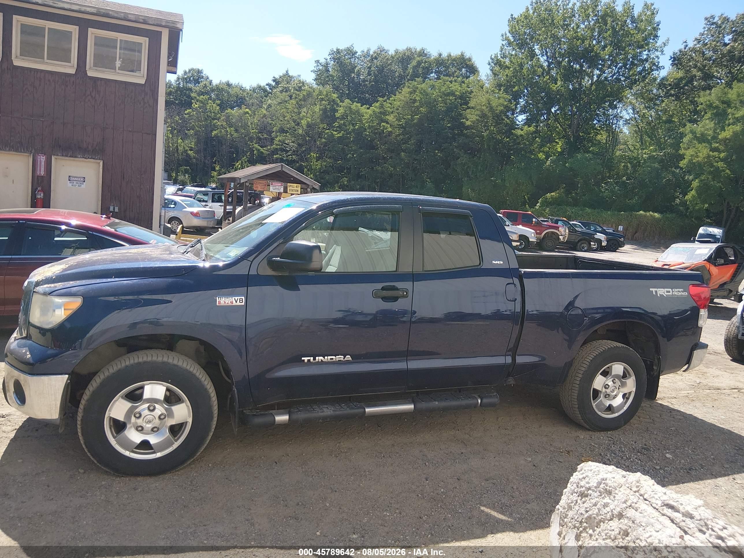 2011 Toyota Tundra Grade 5.7l V8 Blue vin: 5TFUY5F15BX196843