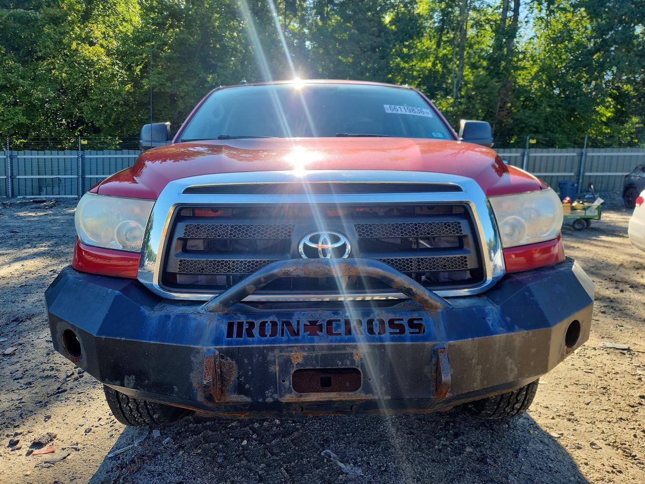 2011 Toyota Tundra Double Cab Sr5 Red vin: 5TFUY5F15BX199709
