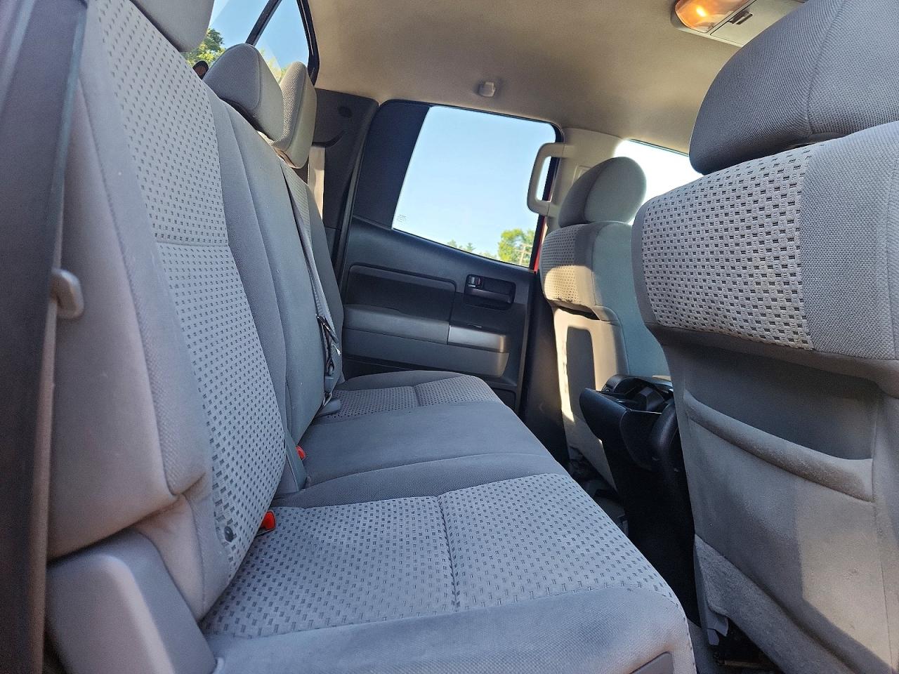 2011 Toyota Tundra Double Cab Sr5 Red vin: 5TFUY5F15BX199709