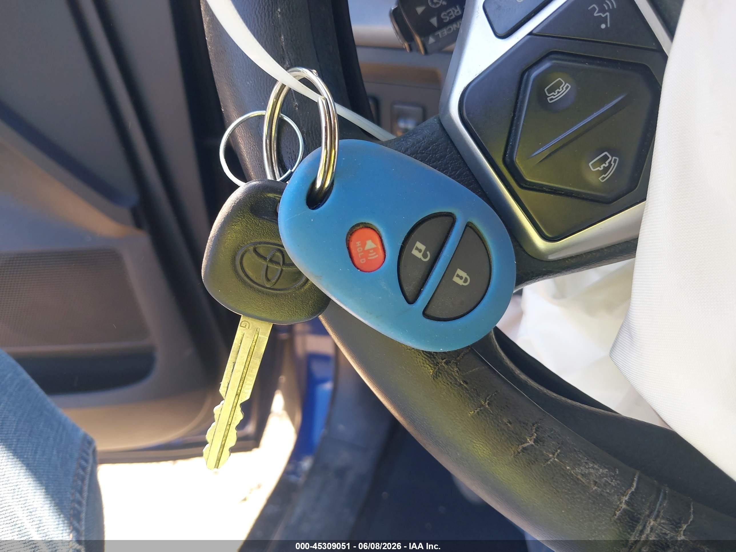 2015 Toyota Tundra Sr5 5.7l V8 Blue vin: 5TFUY5F15FX456177