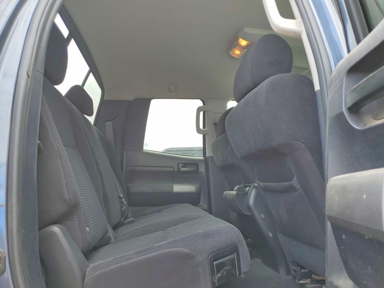 2010 Toyota Tundra Gray vin: 5TFUY5F16AX132342