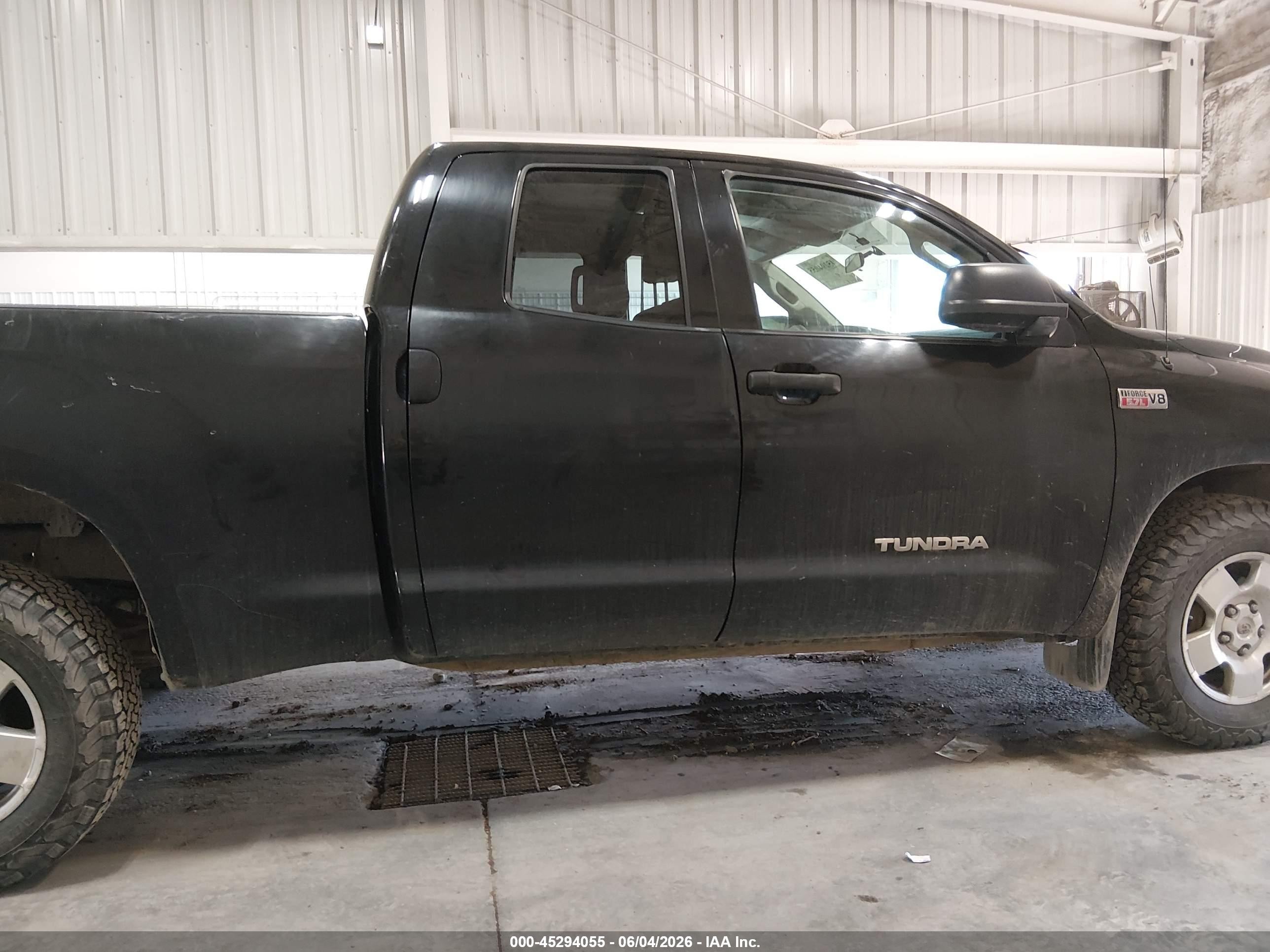 2010 Toyota Tundra Grade 5.7l V8 Black vin: 5TFUY5F16AX142742