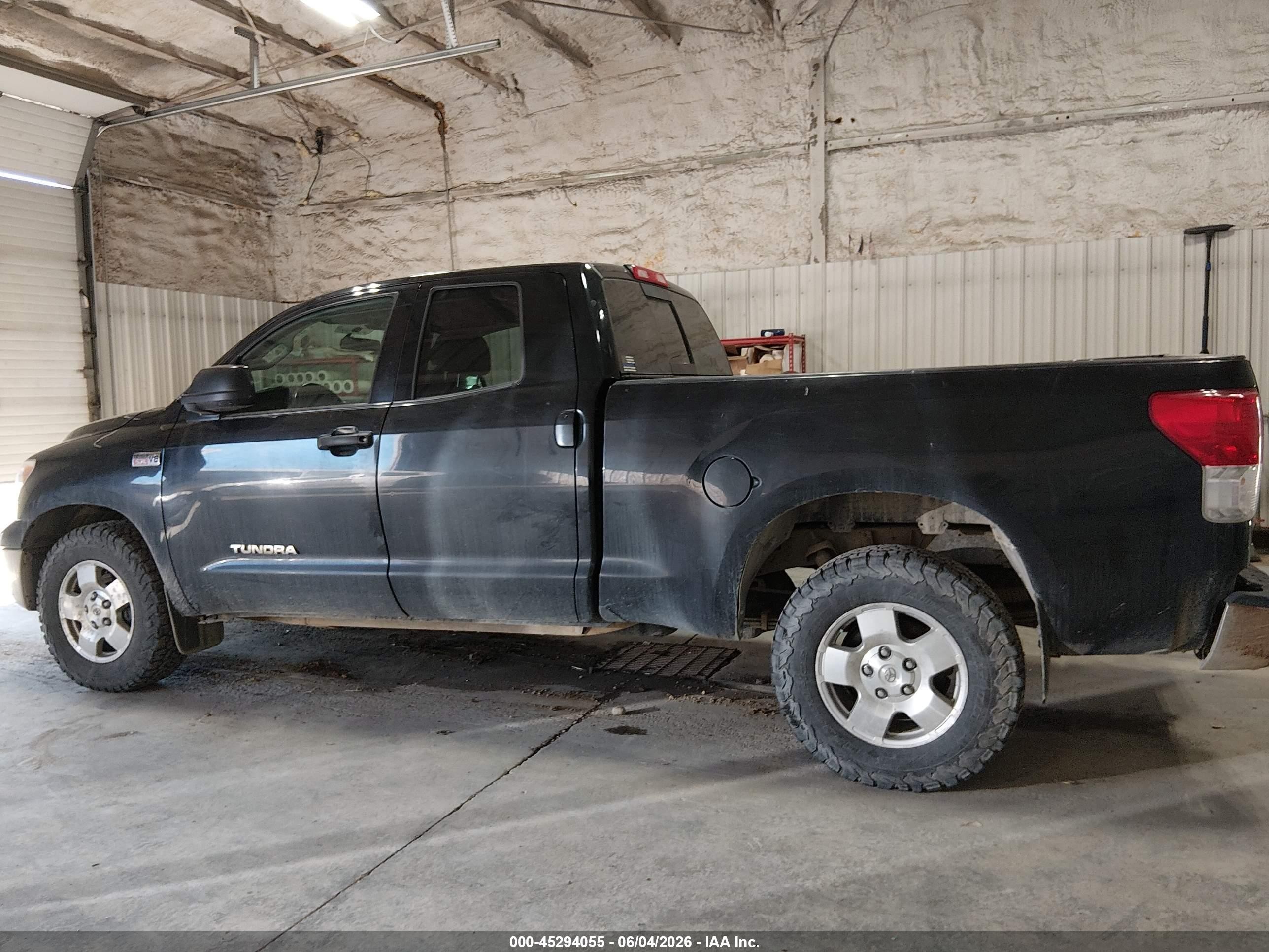 2010 Toyota Tundra Grade 5.7l V8 Black vin: 5TFUY5F16AX142742