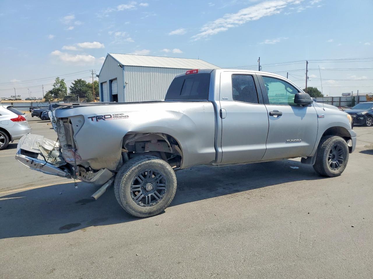 2010 Toyota Tundra Double Cab Sr5 Серебряный vin: 5TFUY5F16AX143664