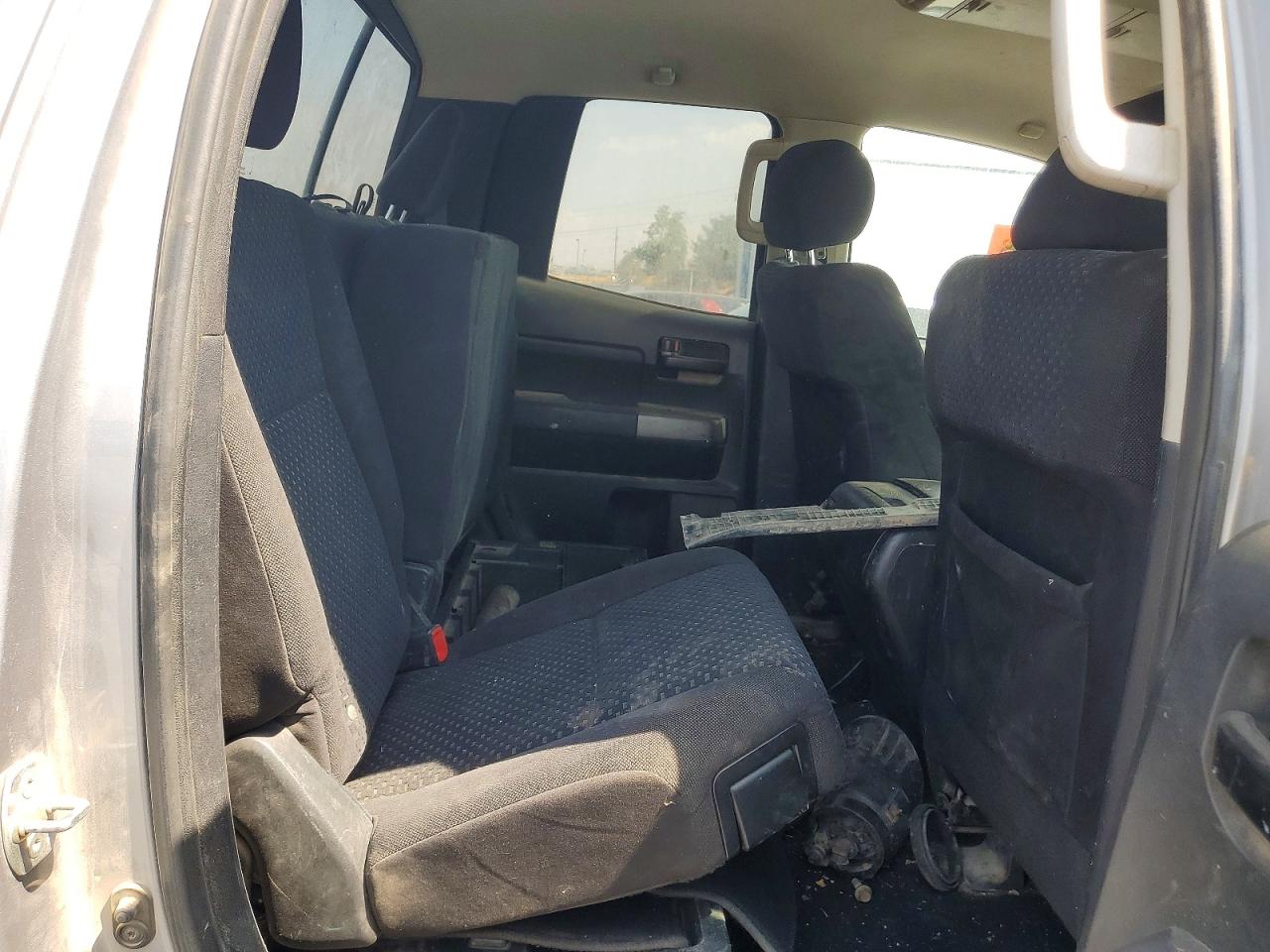 2010 Toyota Tundra Double Cab Sr5 Серебряный vin: 5TFUY5F16AX143664